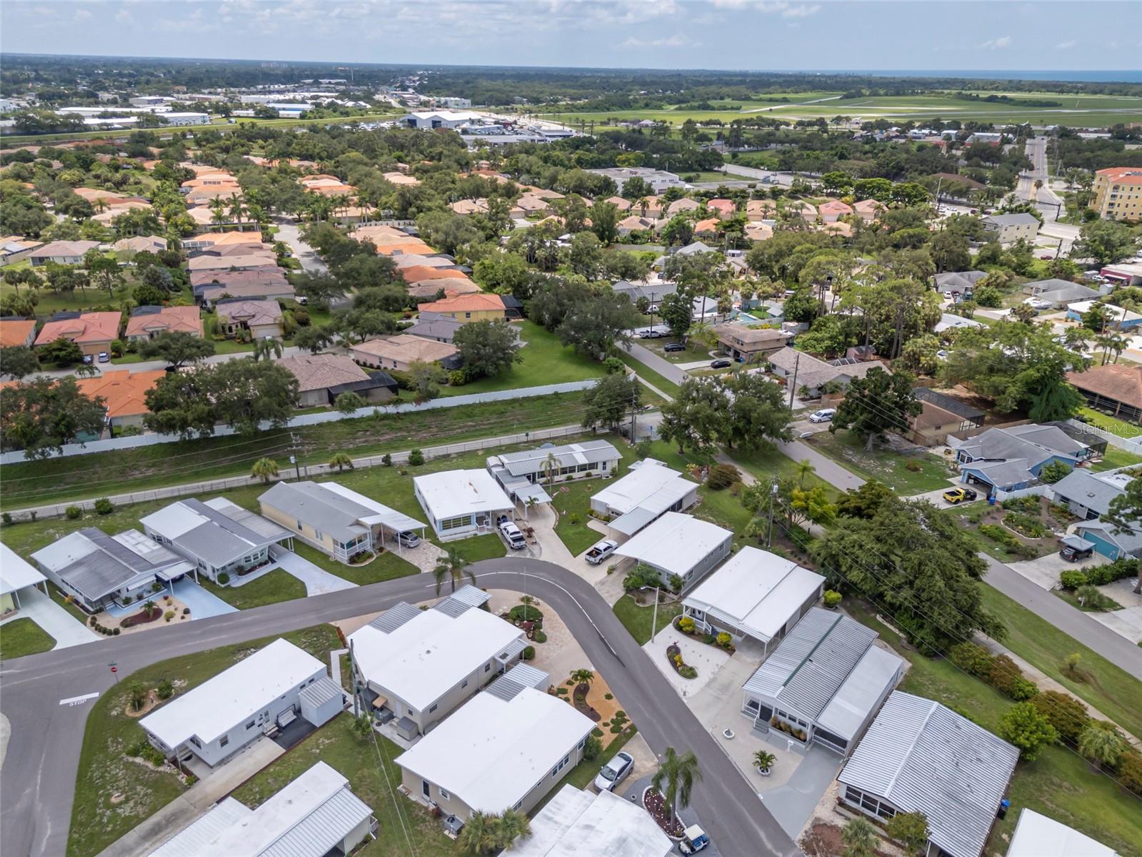 833 S GREEN CIR, VENICE, FL, 34285