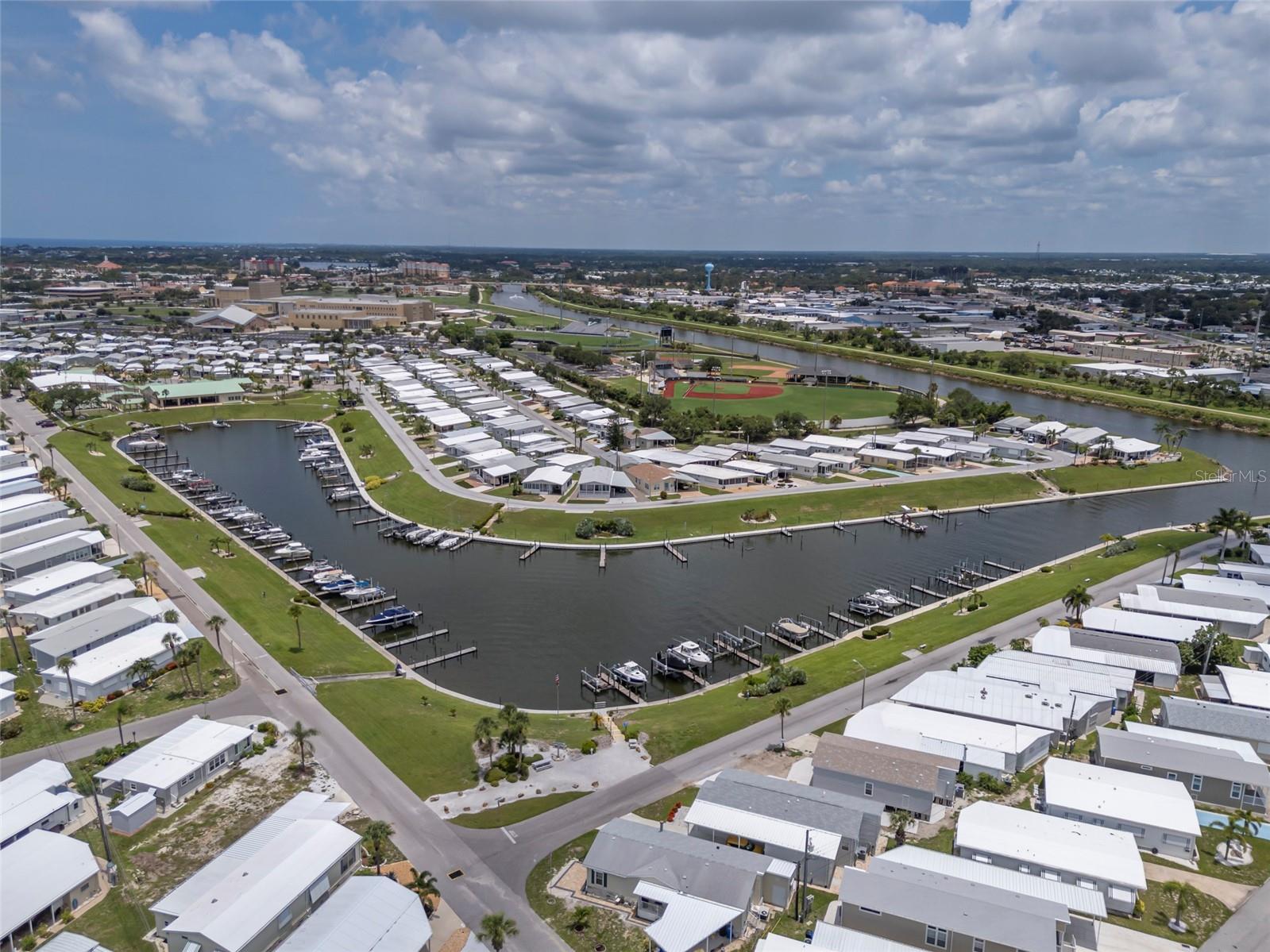 833 S GREEN CIR, VENICE, FL, 34285