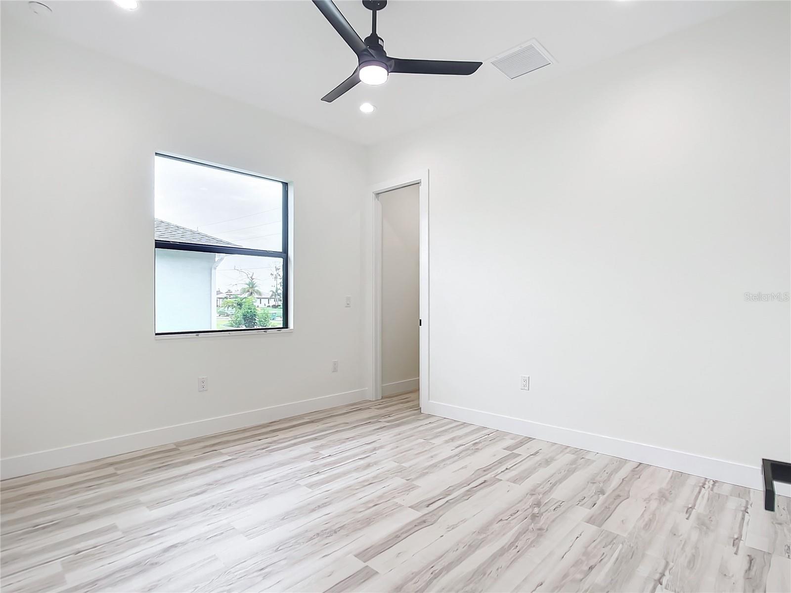 443 BOUNDARY BLVD, ROTONDA WEST, FL, 33947