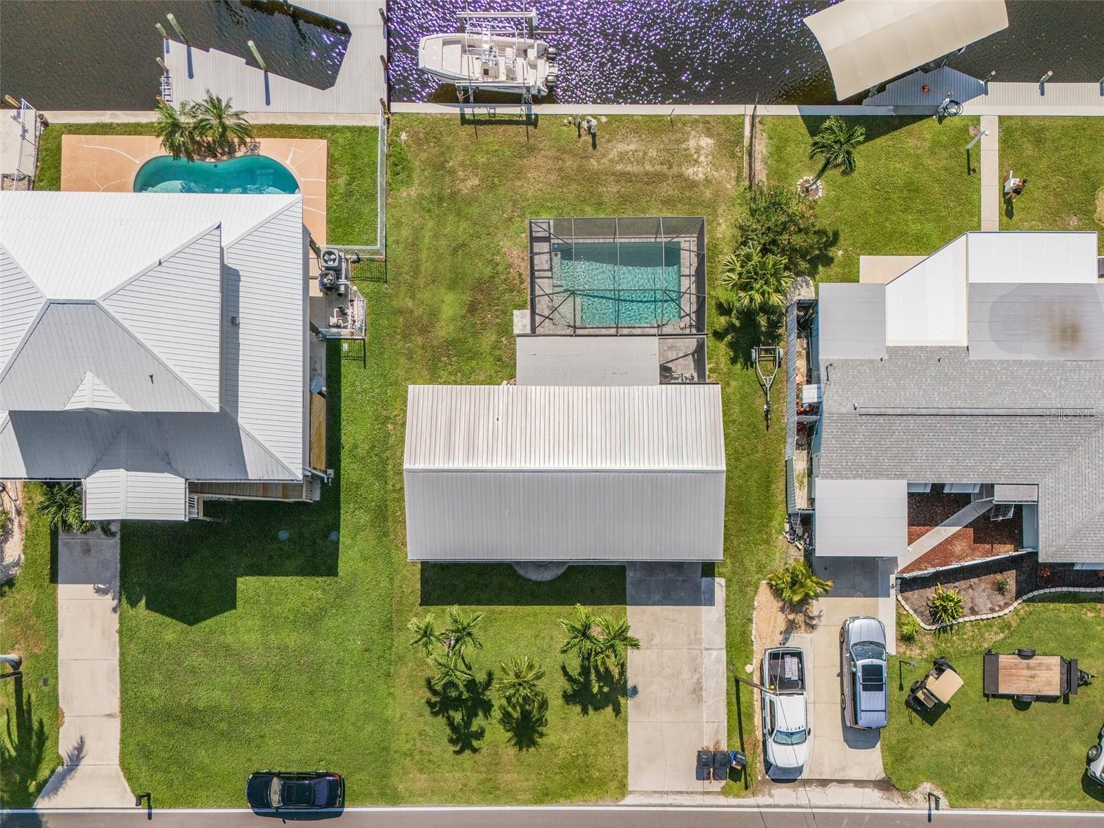 2240 OLEANDER ST, ST JAMES CITY, FL, 33956