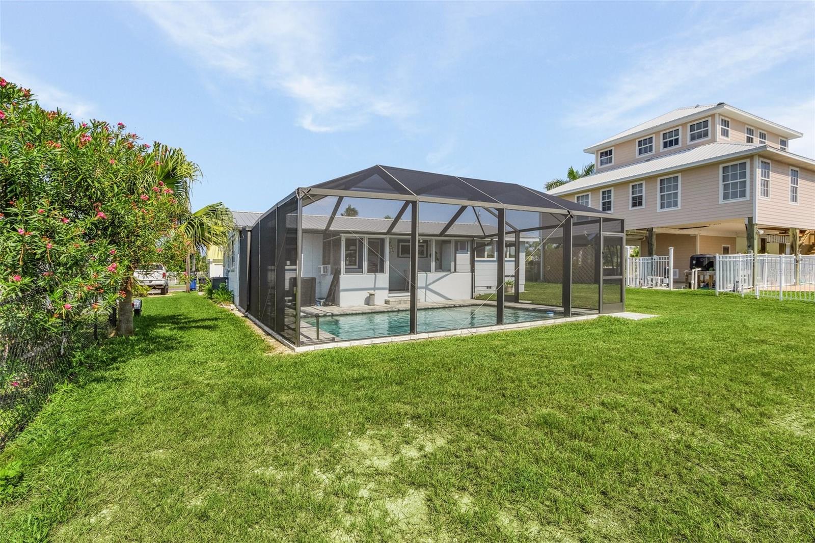 2240 OLEANDER ST, ST JAMES CITY, FL, 33956