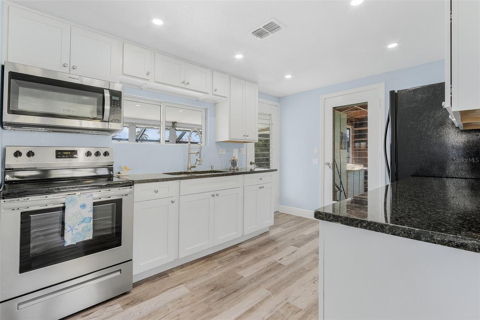 2240 OLEANDER ST, ST JAMES CITY, FL, 33956