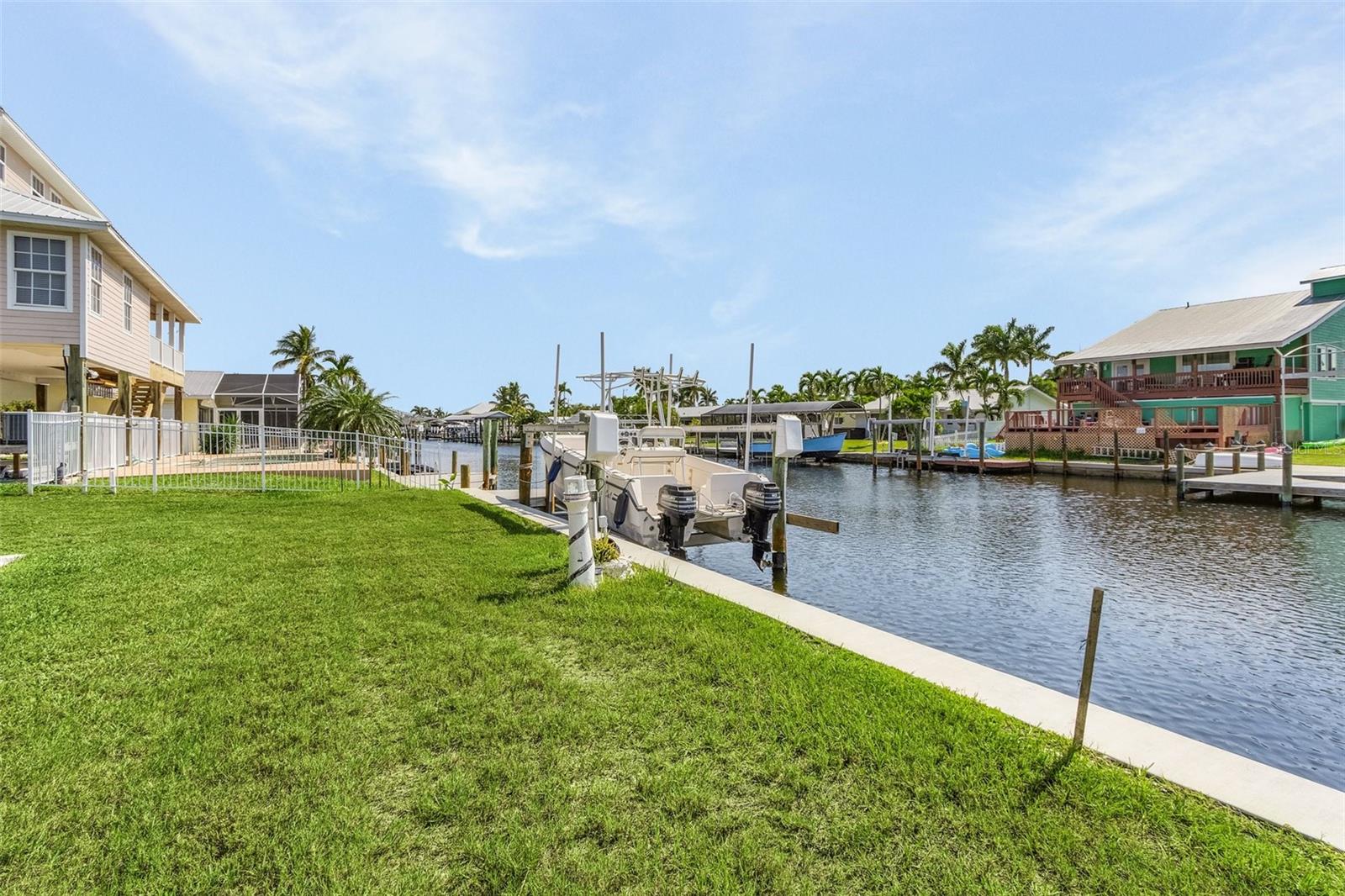 2240 OLEANDER ST, ST JAMES CITY, FL, 33956