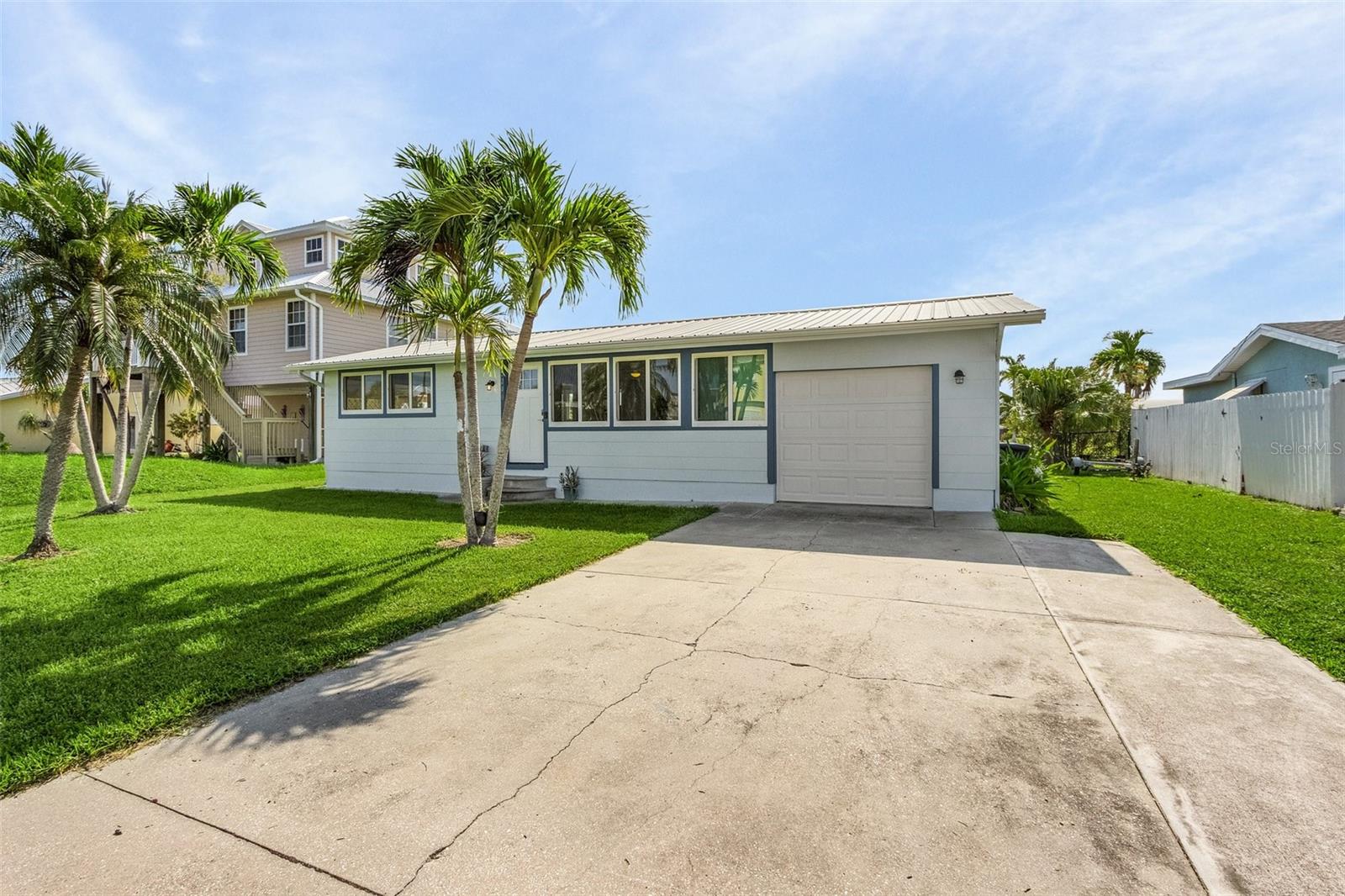 2240 OLEANDER ST, ST JAMES CITY, FL, 33956