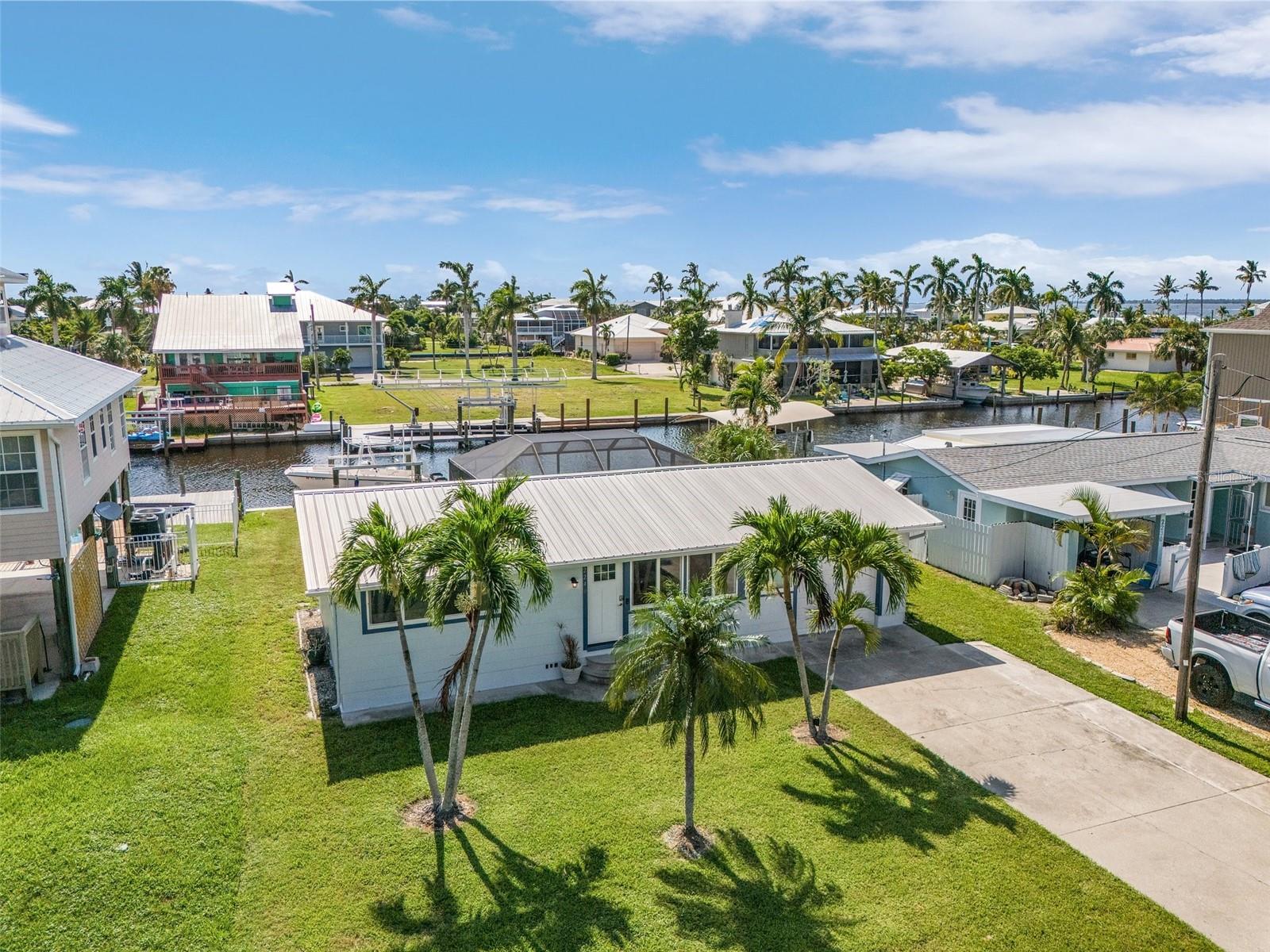 2240 OLEANDER ST, ST JAMES CITY, FL, 33956