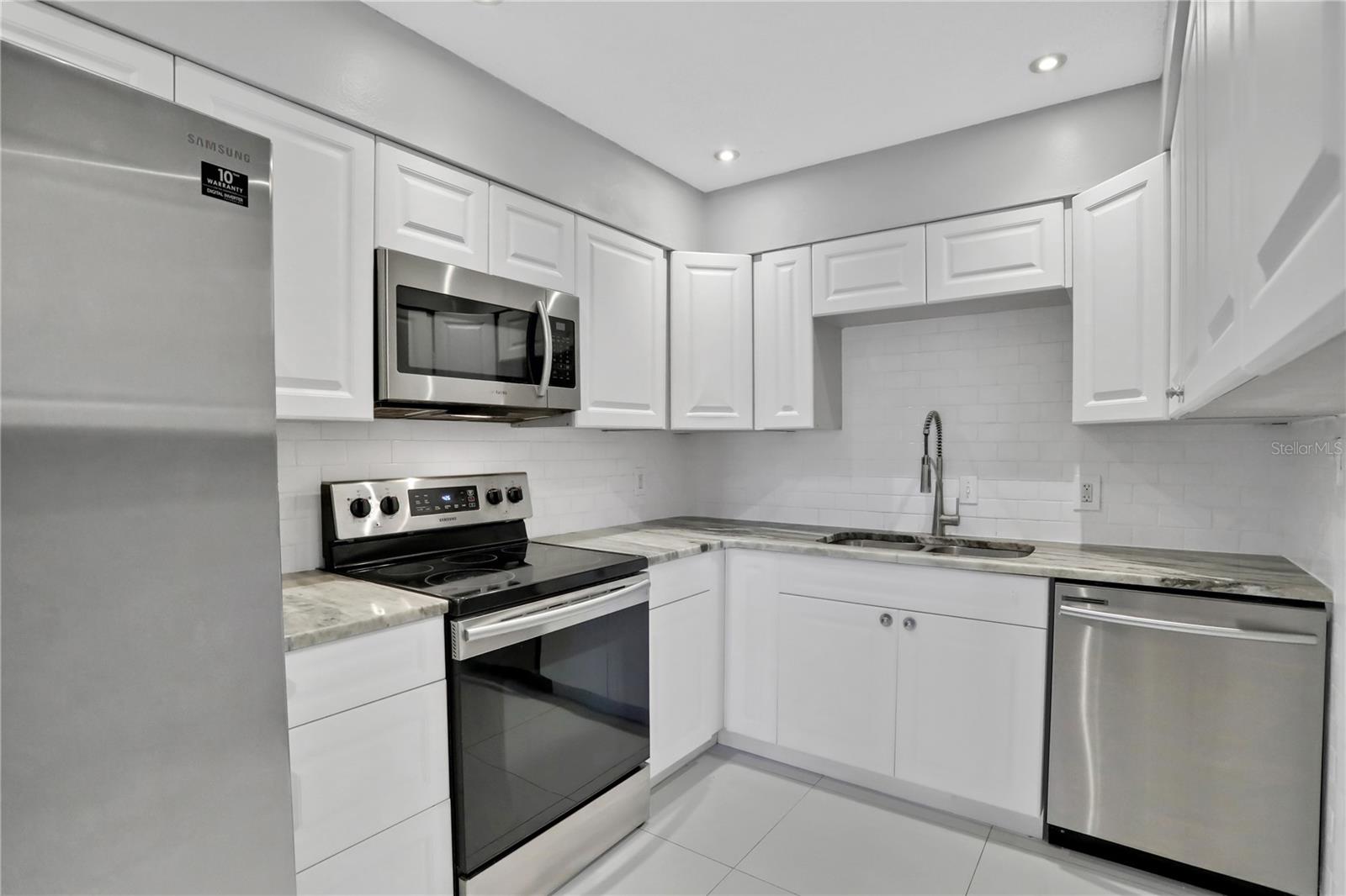 540 ORANGE DR #13, ALTAMONTE SPRINGS, FL, 32701