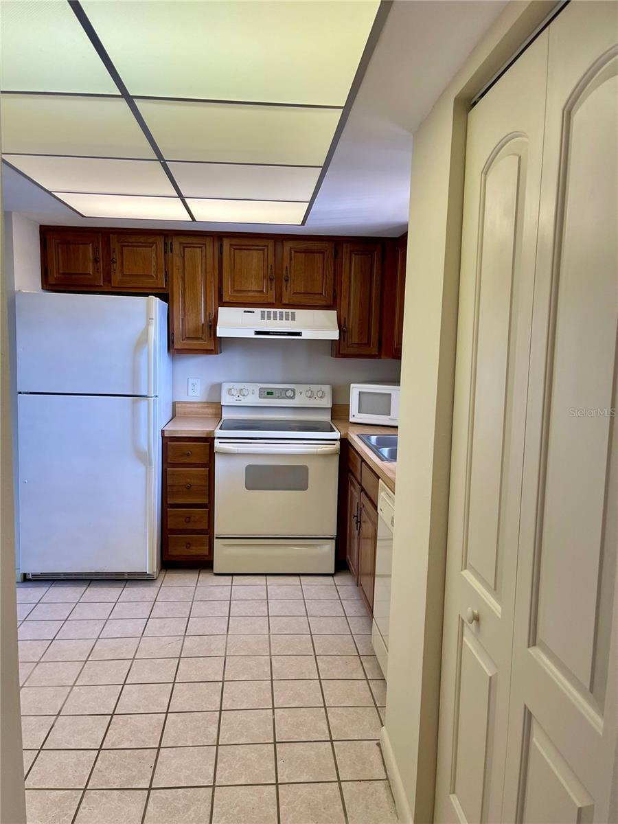 7050 SUNSET DR S #203, SOUTH PASADENA, FL, 33707