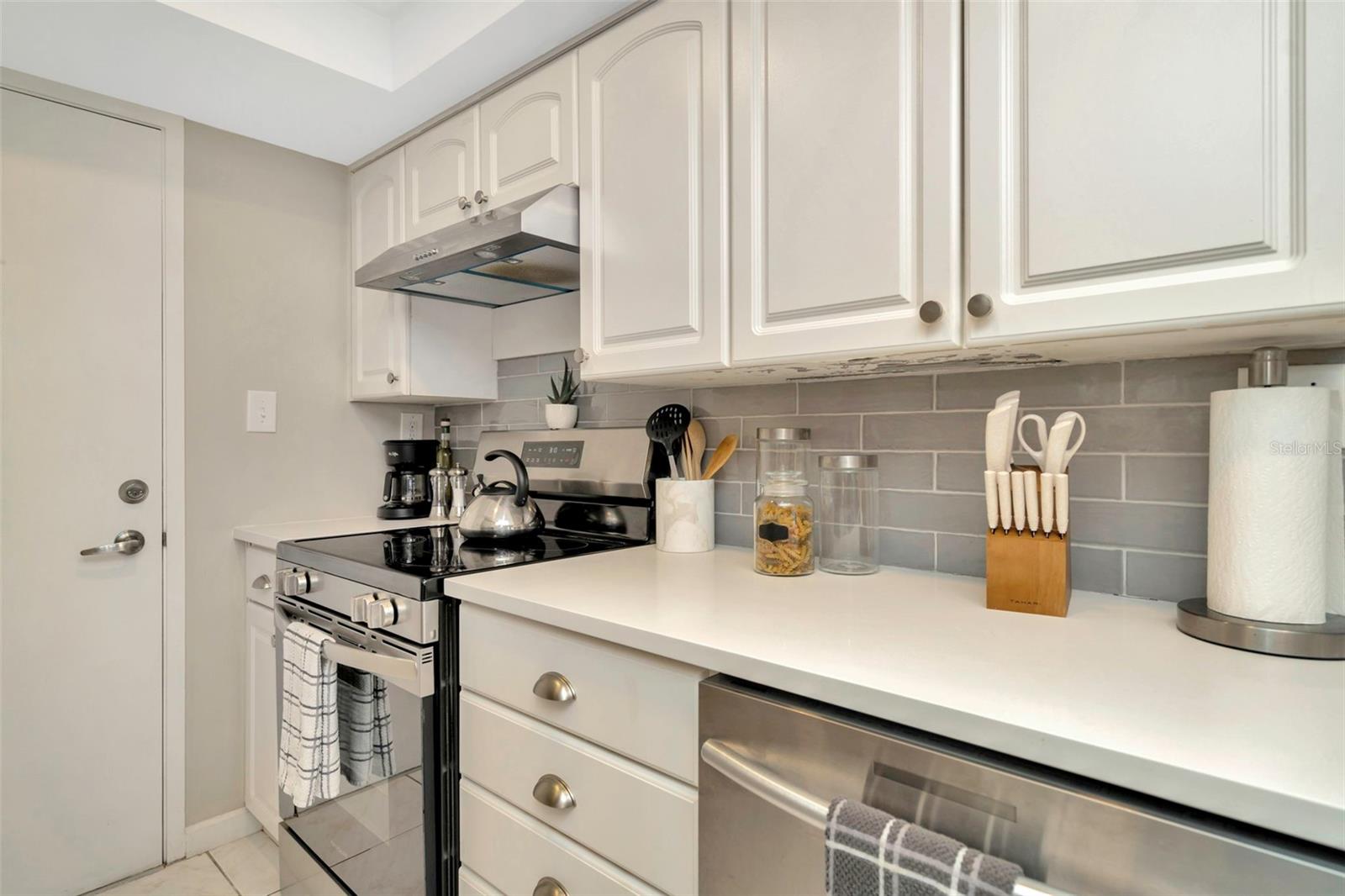 7400 SUN ISLAND DR S #401, SOUTH PASADENA, FL, 33707