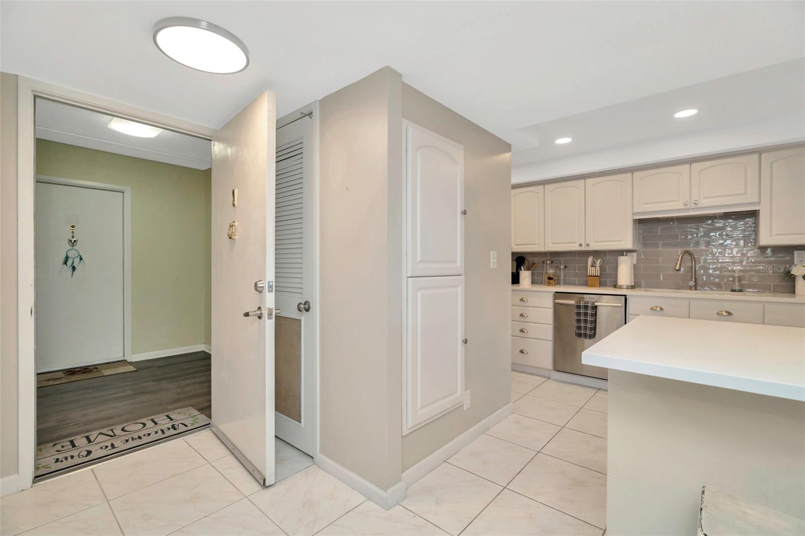 7400 SUN ISLAND DR S #401, SOUTH PASADENA, FL, 33707