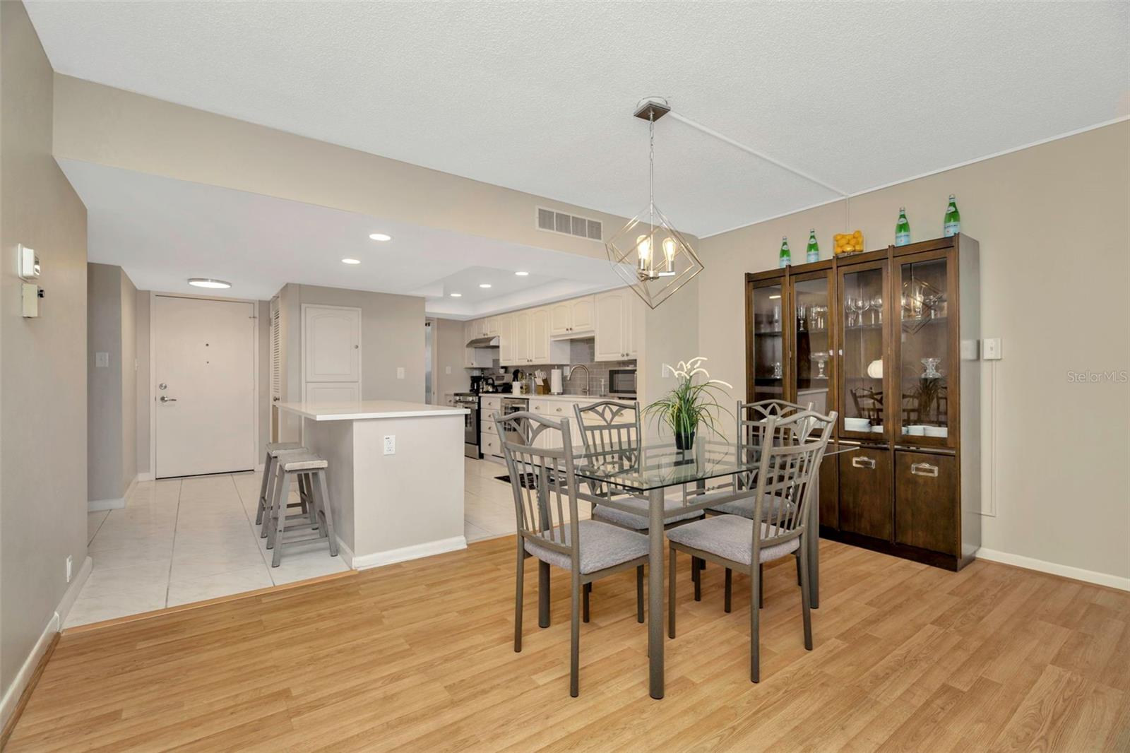 7400 SUN ISLAND DR S #401, SOUTH PASADENA, FL, 33707