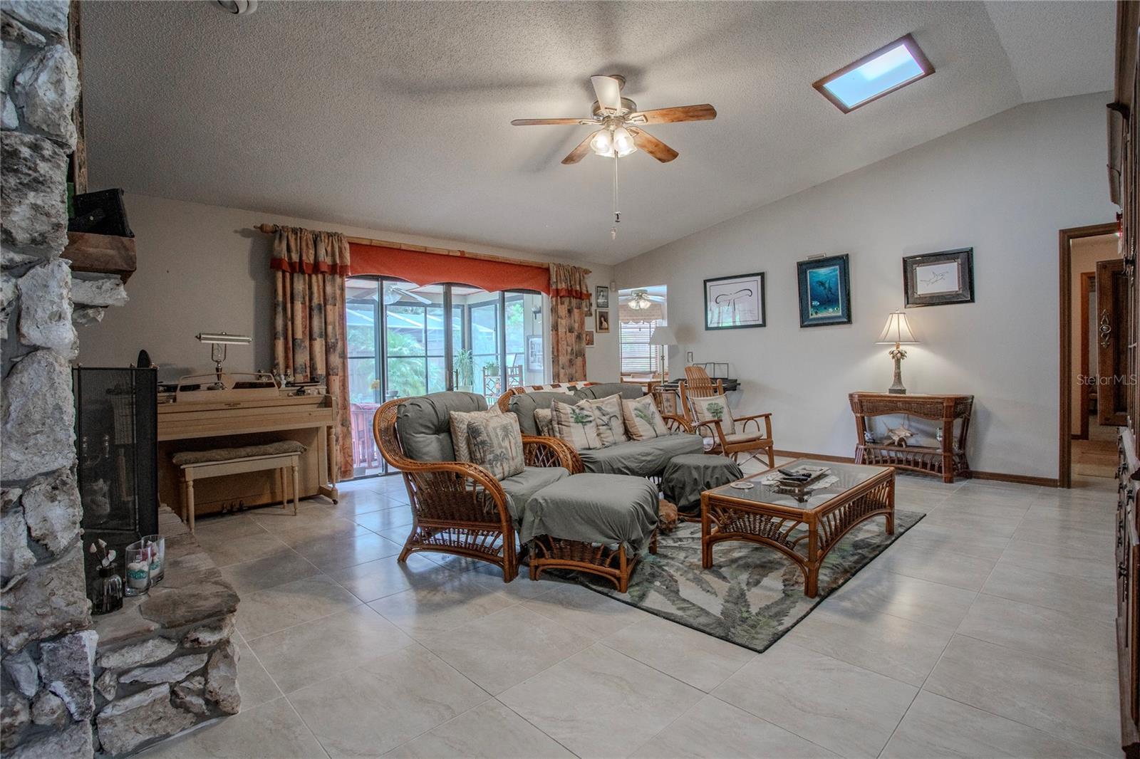 213 STEVENAGE DR, LONGWOOD, FL, 32779