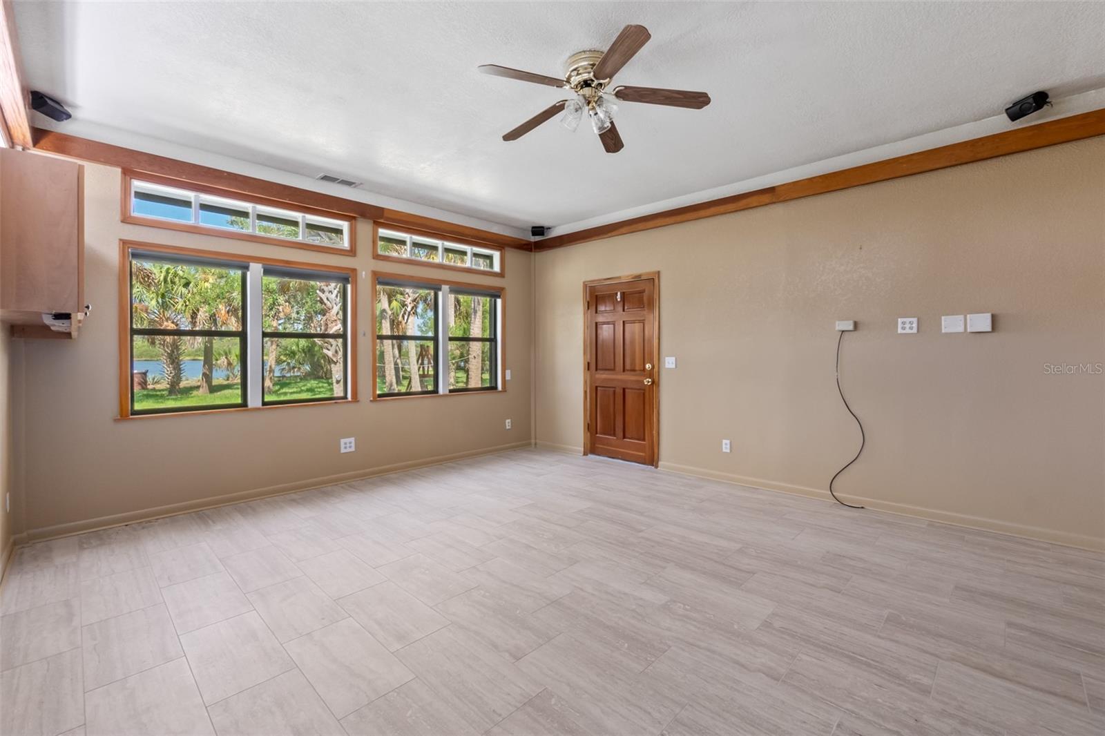 2 E LANTARACE DR E, PALM COAST, FL, 32137