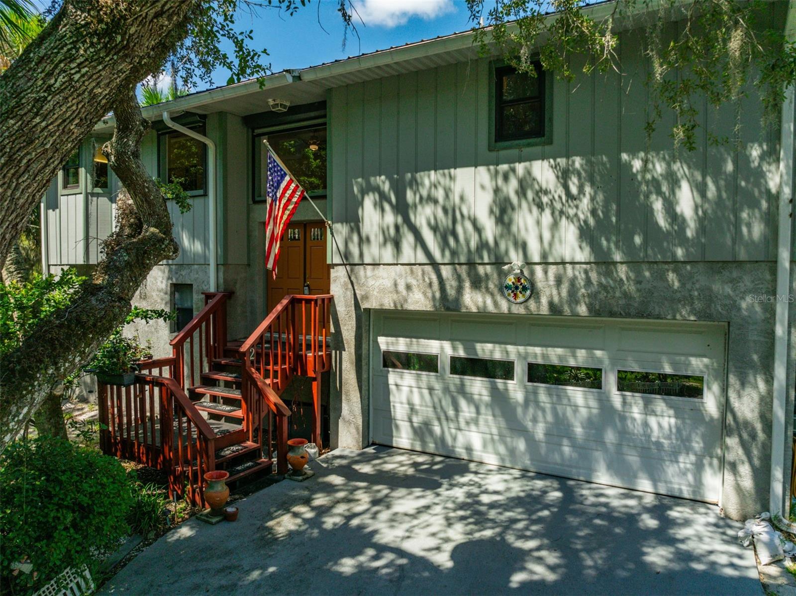 2 E LANTARACE DR E, PALM COAST, FL, 32137