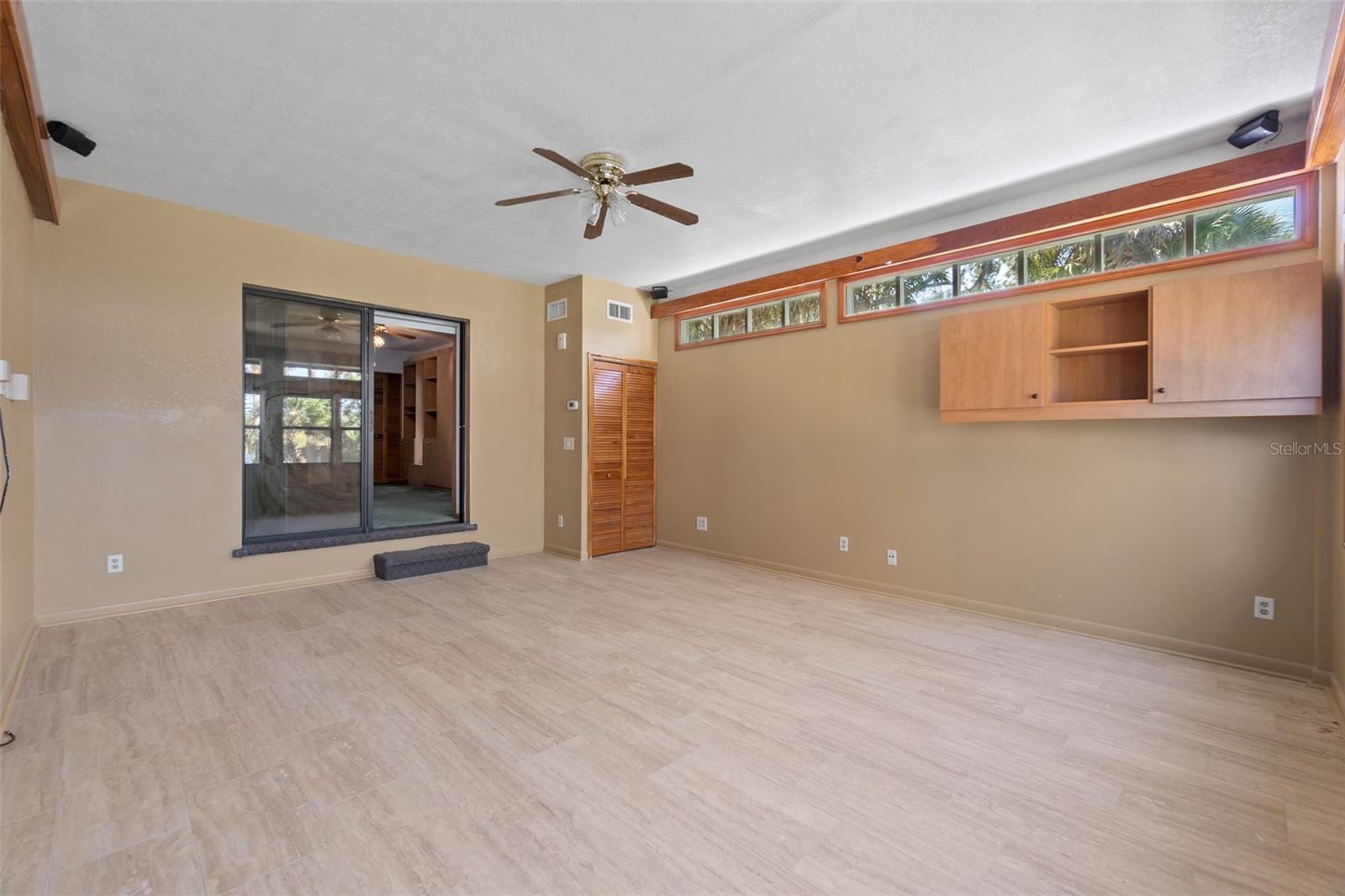 2 E LANTARACE DR E, PALM COAST, FL, 32137