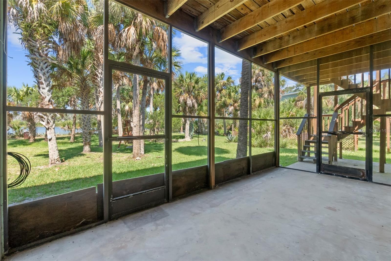 2 E LANTARACE DR E, PALM COAST, FL, 32137