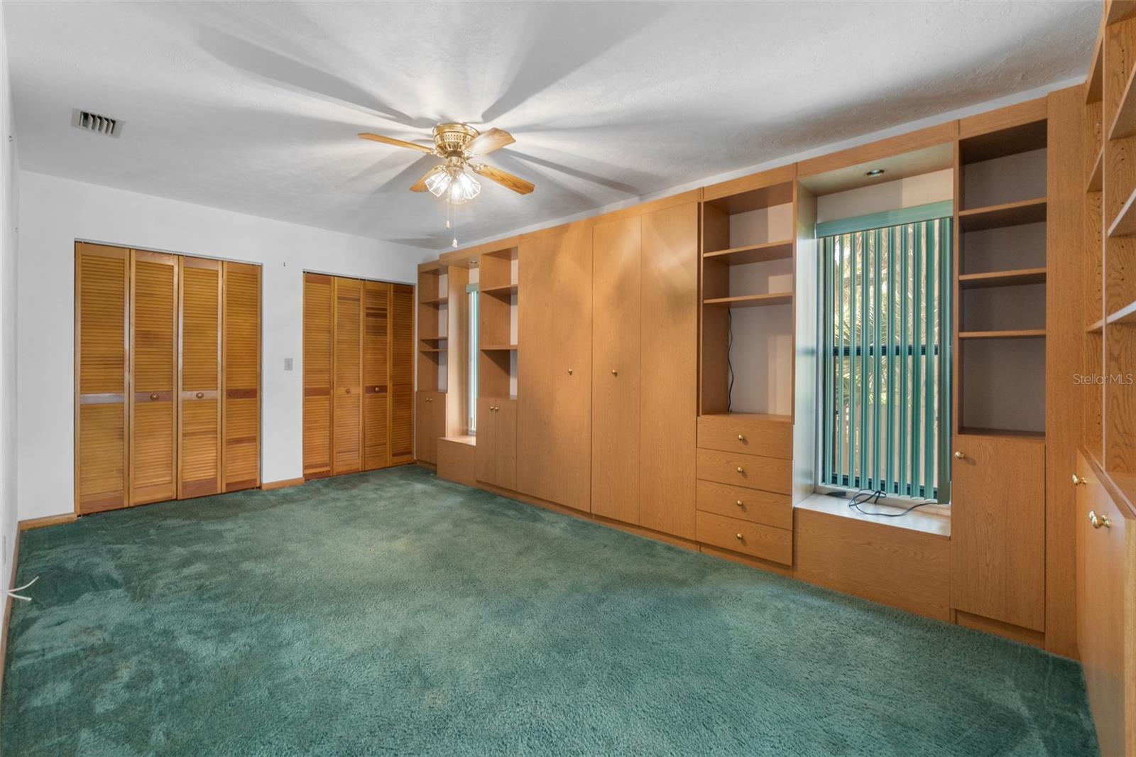 2 E LANTARACE DR E, PALM COAST, FL, 32137