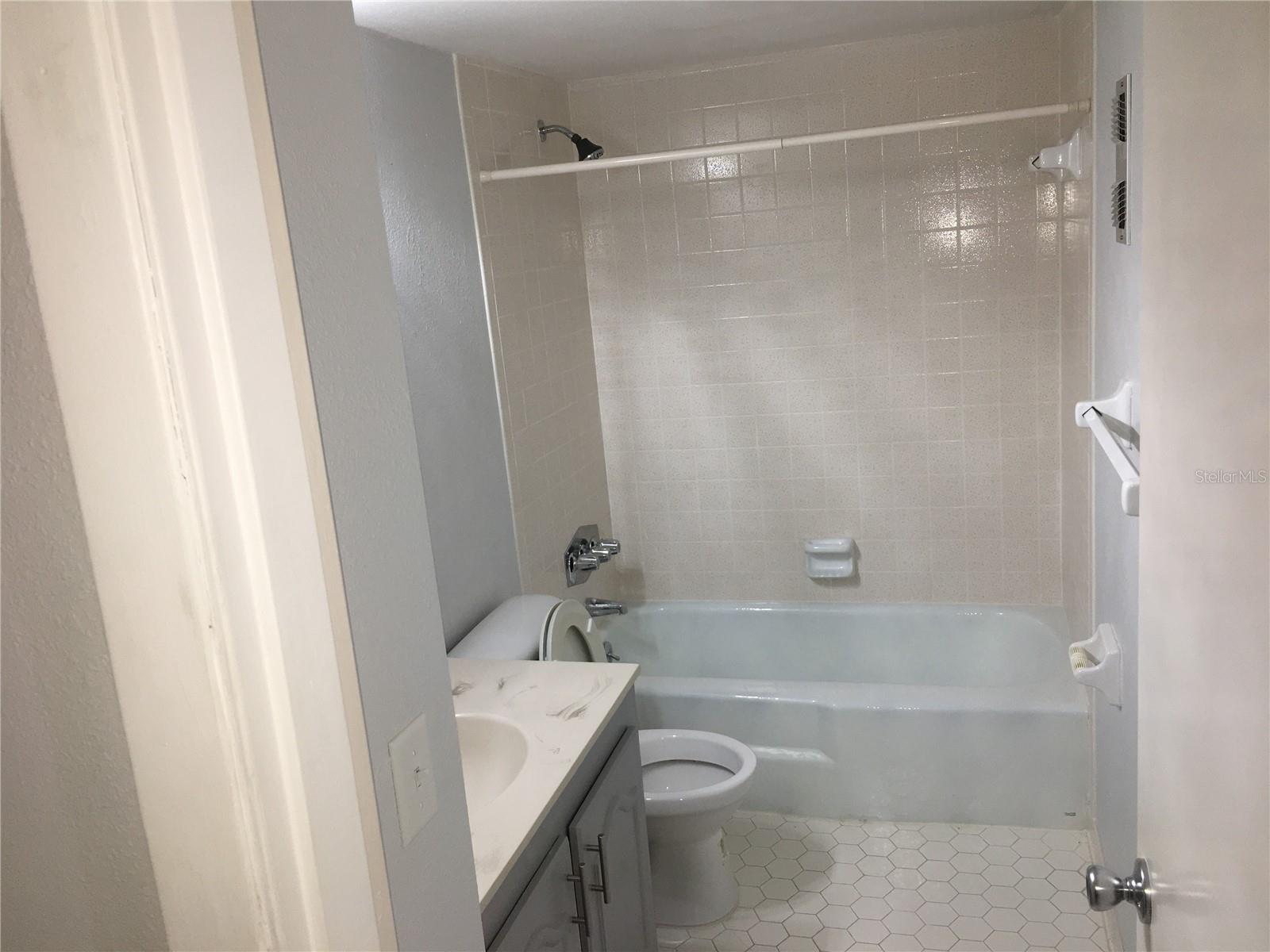 U8249519 Property Photo