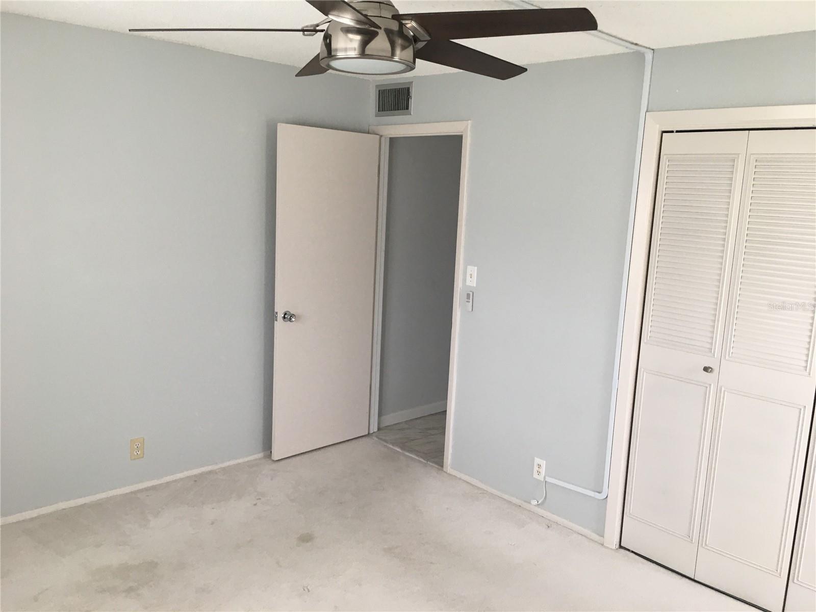 U8249519 Property Photo