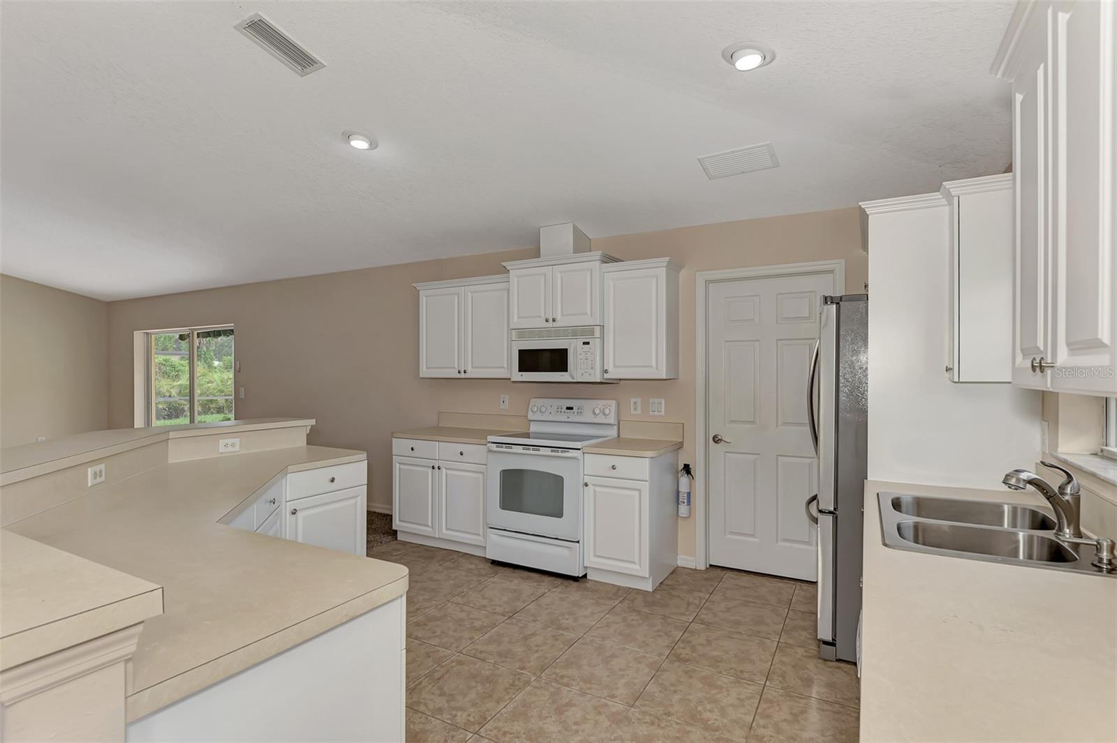 3530 ADELAIDE AVE, NORTH PORT, FL, 34288