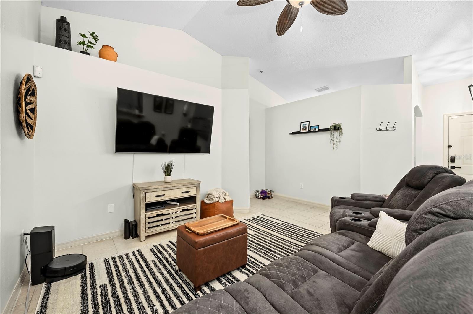 10 POINTING PL, PALM COAST, FL, 32164