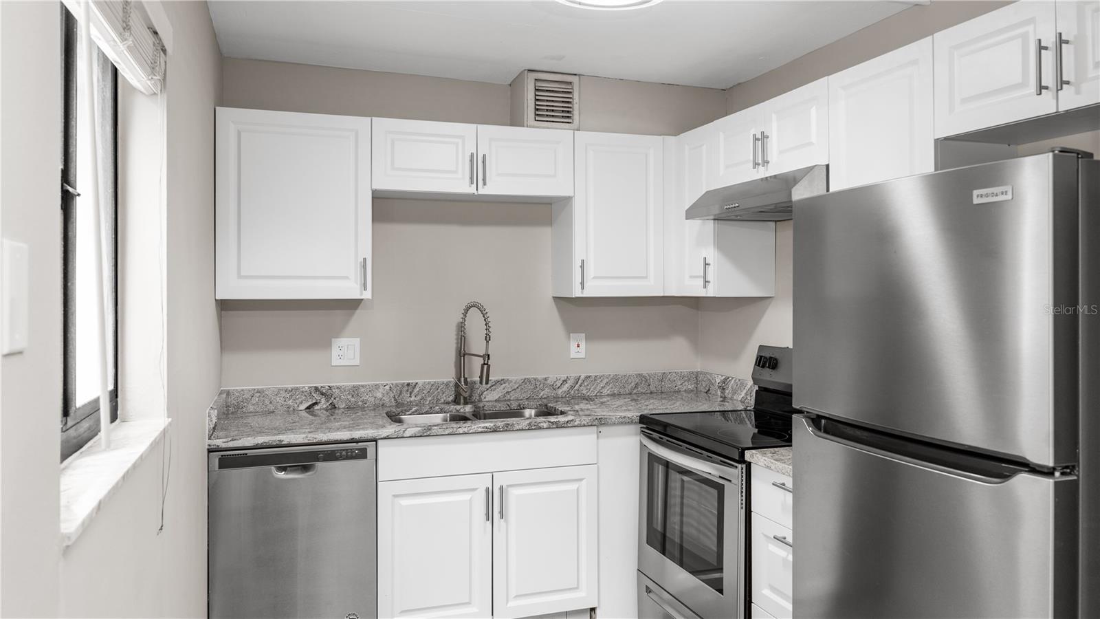 11702 RAINTREE VILLAGE BLVD #A, TEMPLE TERRACE, FL, 33617