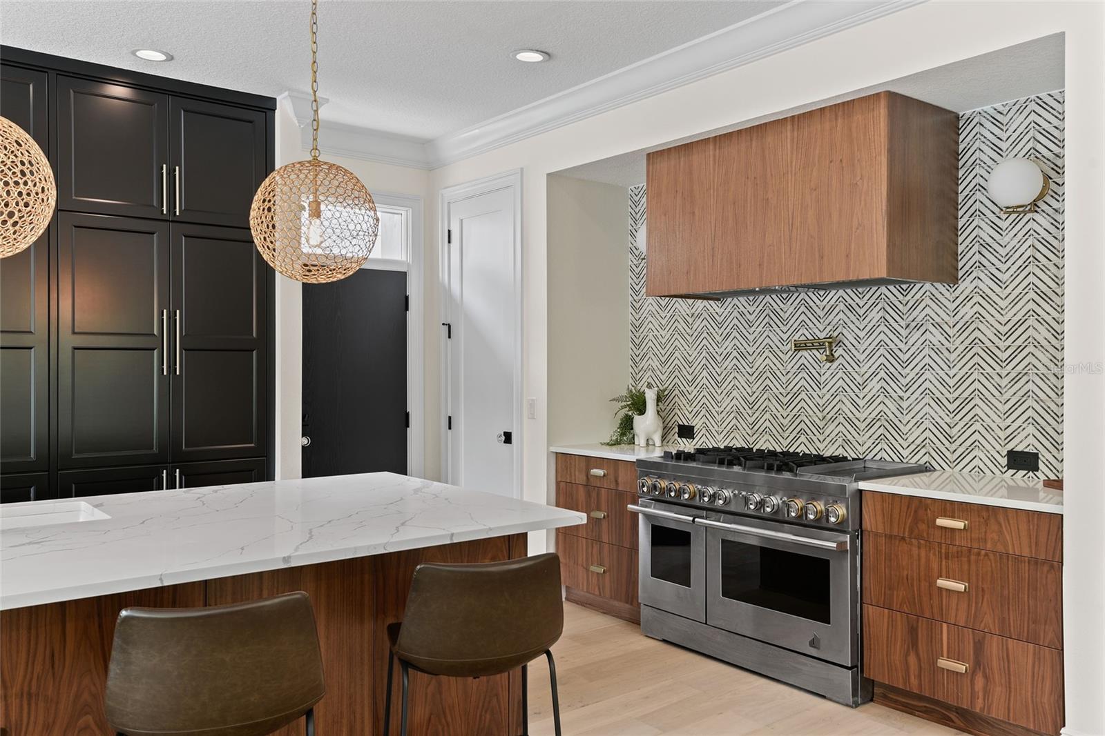 1110 LAKE DAVIS DR, ORLANDO, FL, 32806