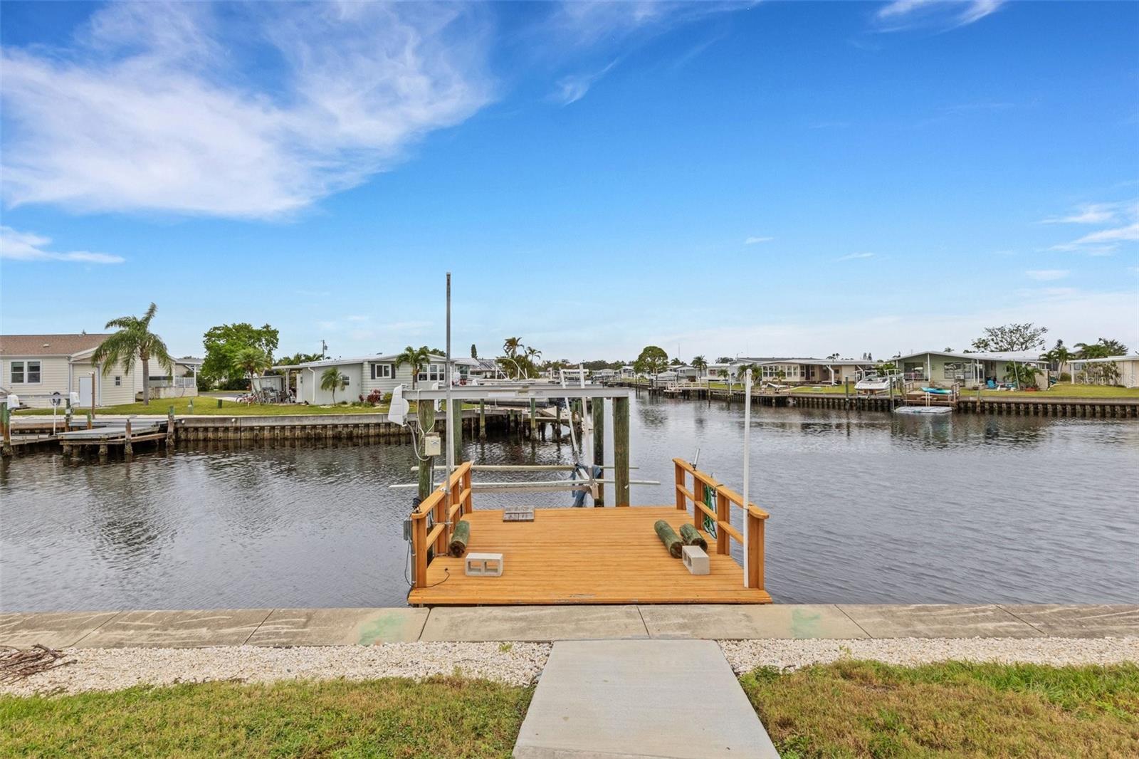 217 MOUNT ISLE AVE NE #197, ST PETERSBURG, FL, 33702