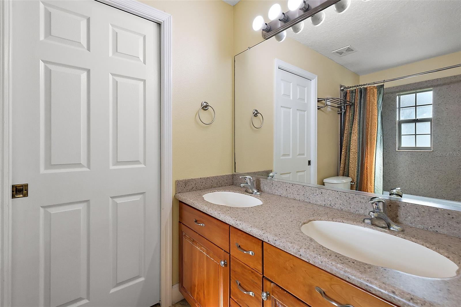 10710 NE 27TH ST, OXFORD, FL, 34484