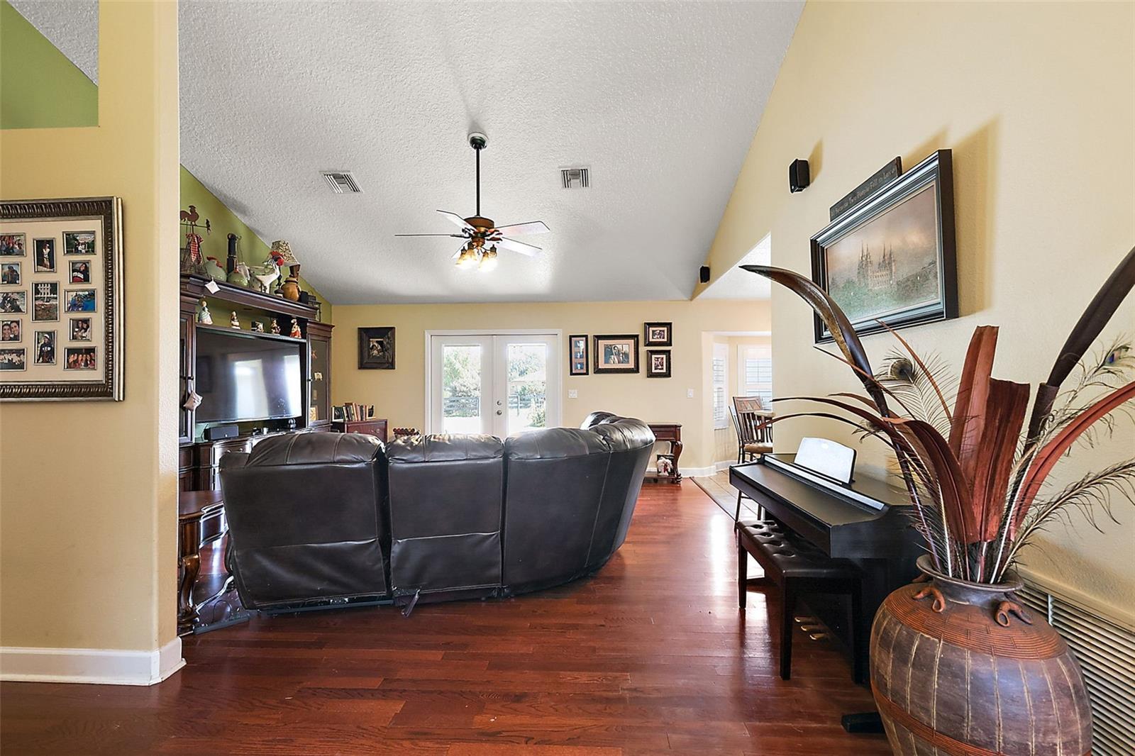 10710 NE 27TH ST, OXFORD, FL, 34484