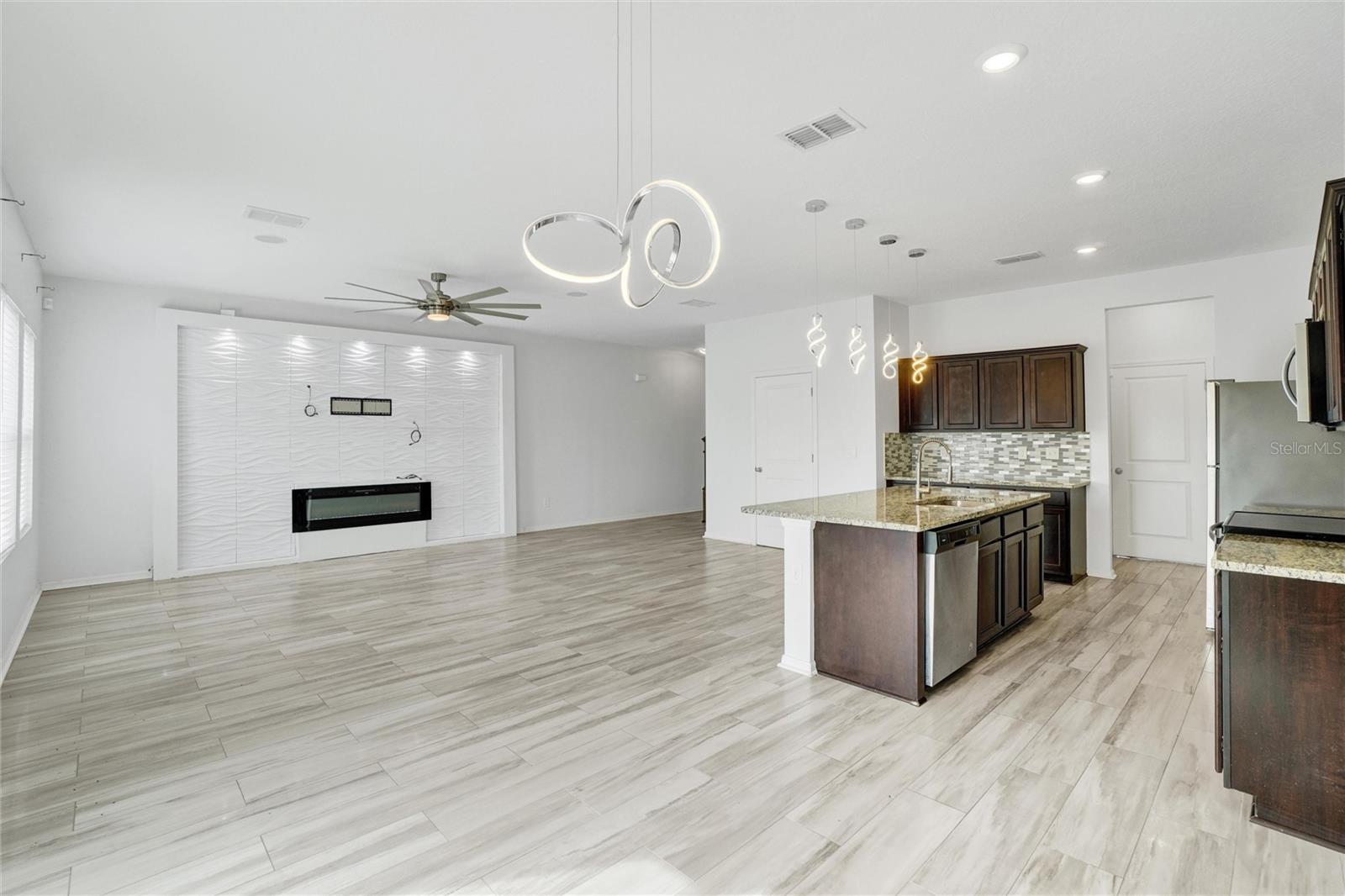 3920 SALTMARSH LOOP, SANFORD, FL, 32773