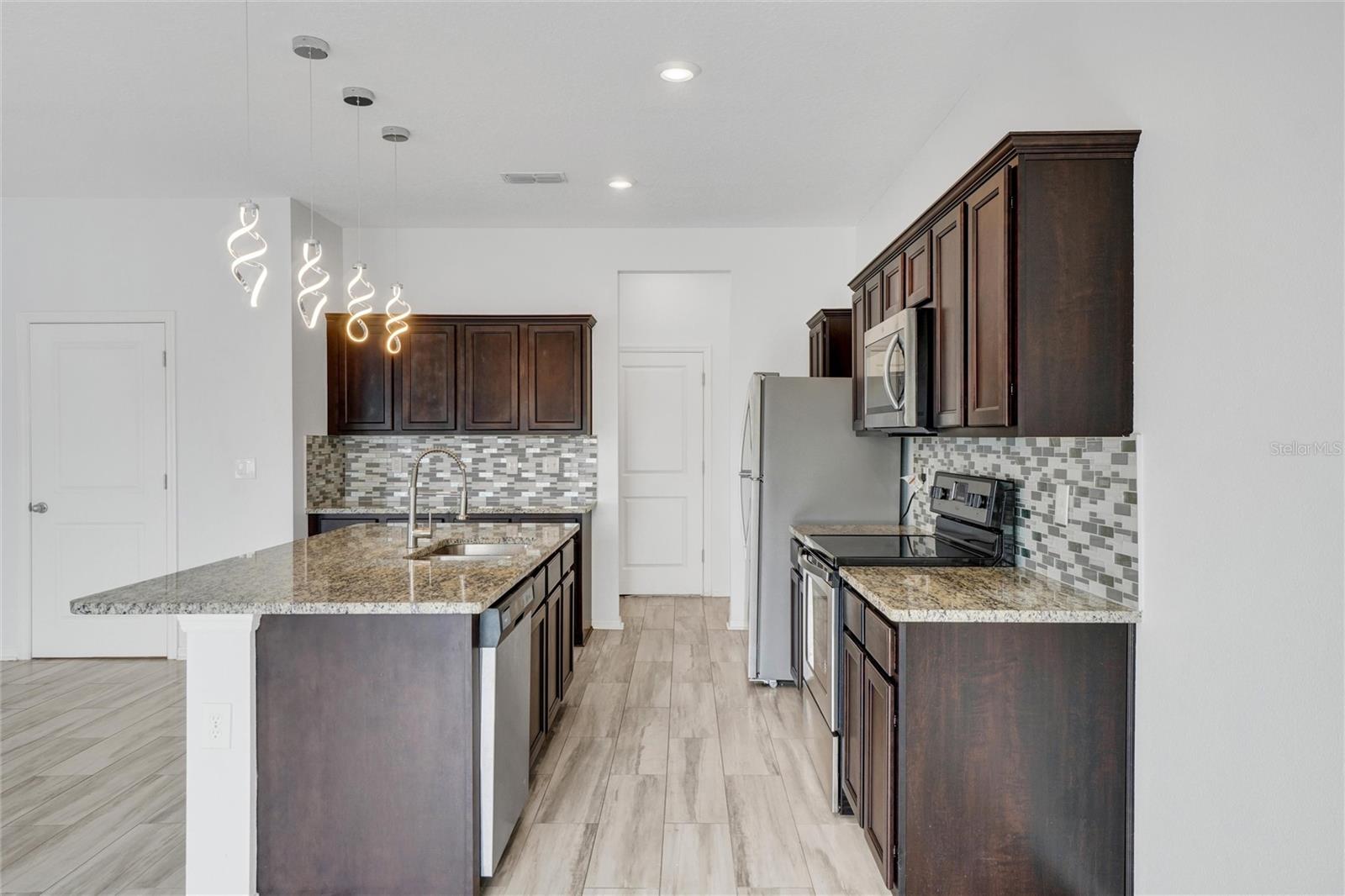3920 SALTMARSH LOOP, SANFORD, FL, 32773