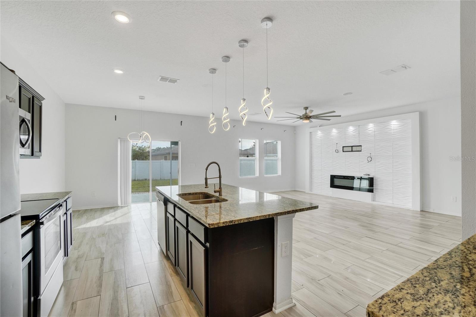 3920 SALTMARSH LOOP, SANFORD, FL, 32773