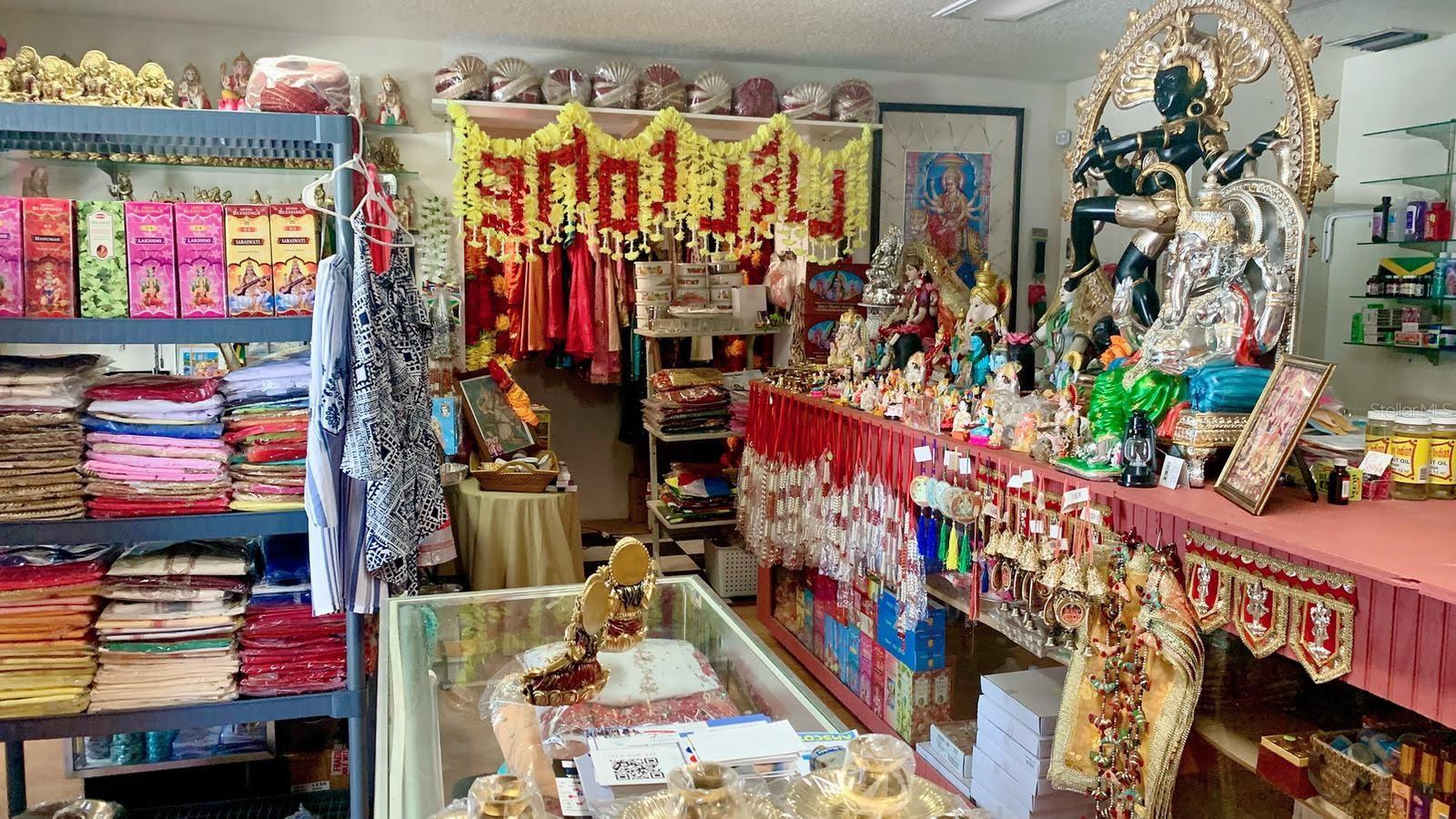 1247 N PINE HILLS RD, ORLANDO, FL, 32808