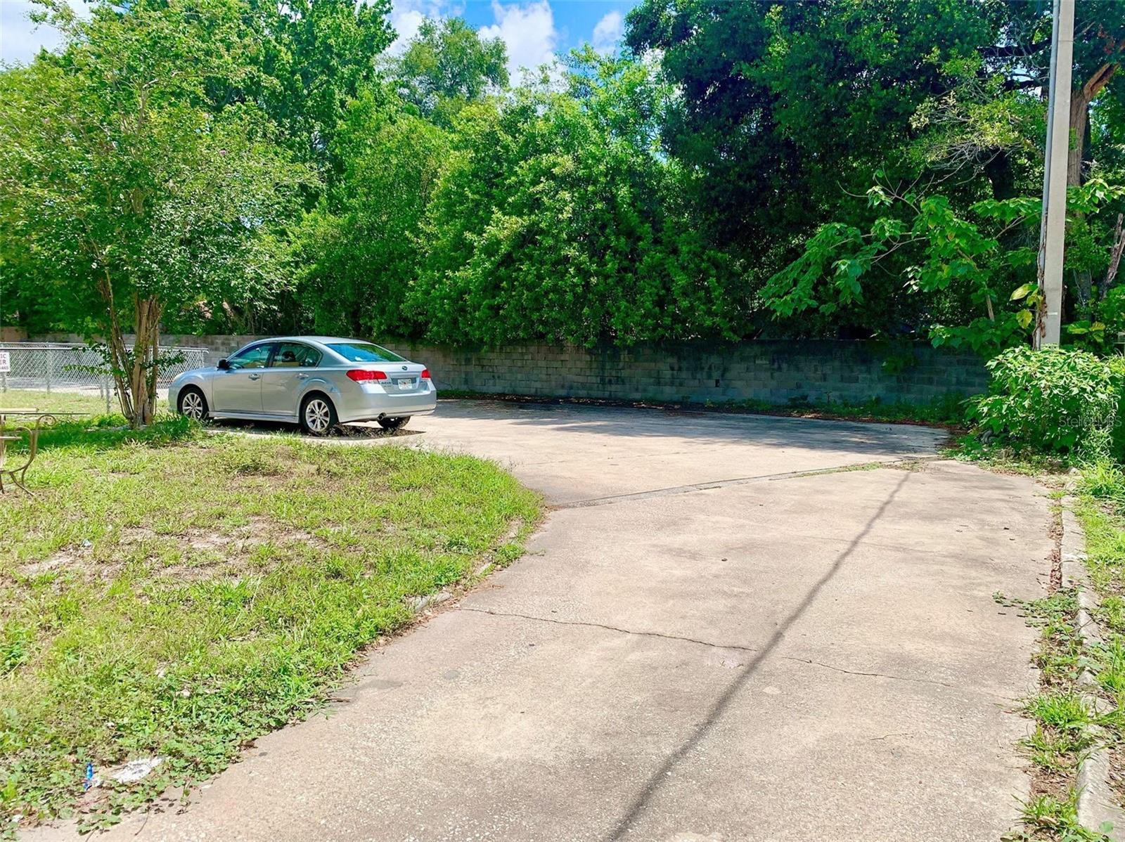 1247 N PINE HILLS RD, ORLANDO, FL, 32808