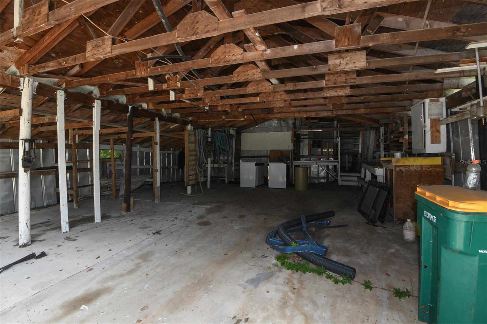 408 S APOPKA AVE, INVERNESS, FL, 34452