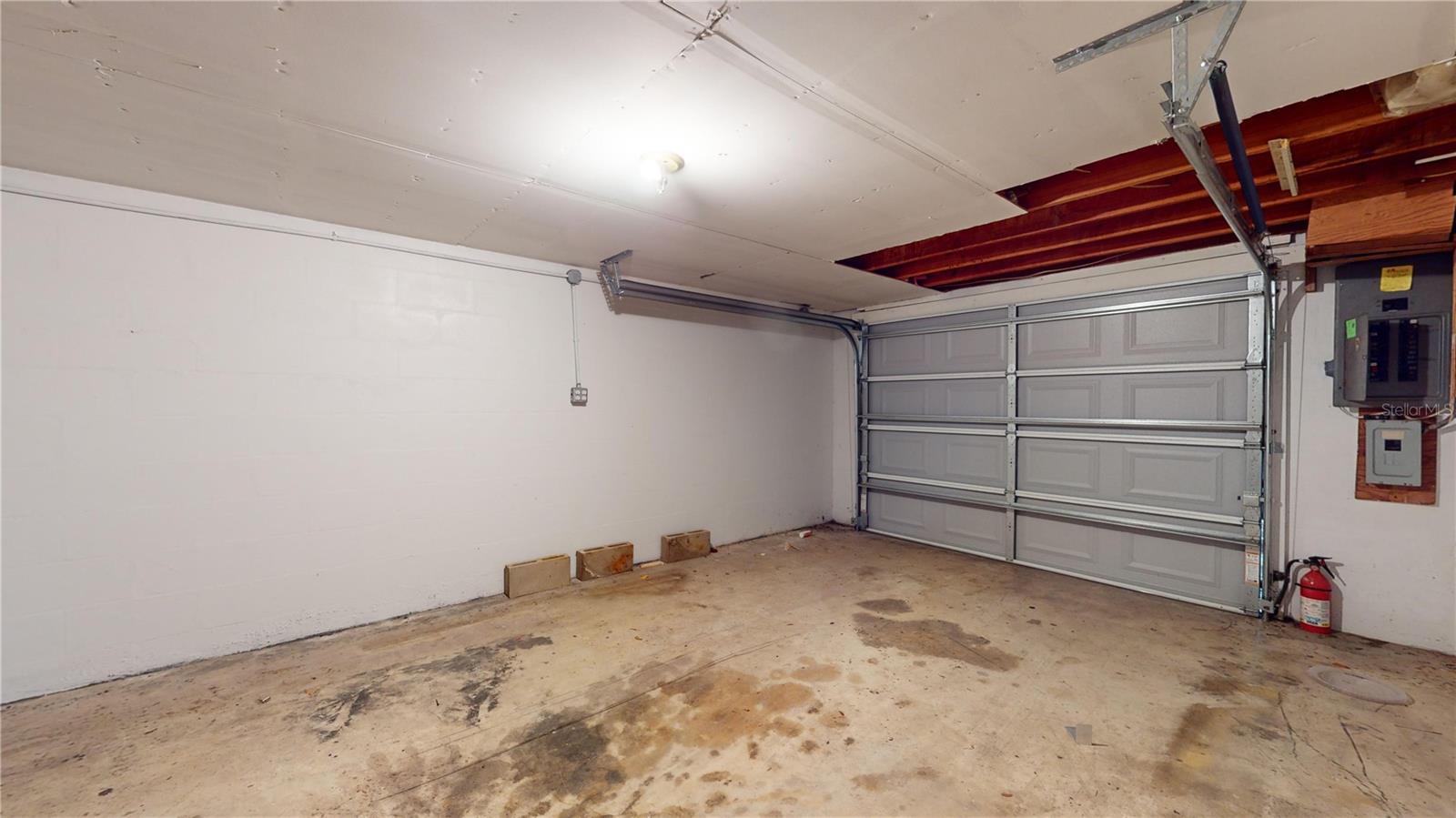 408 S APOPKA AVE, INVERNESS, FL, 34452