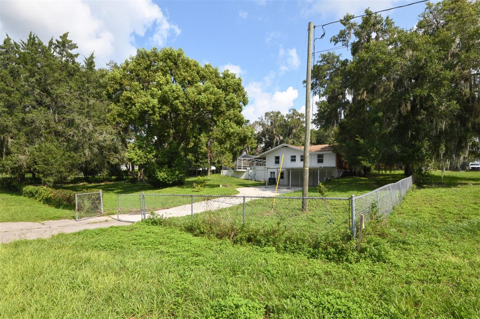 408 S APOPKA AVE, INVERNESS, FL, 34452