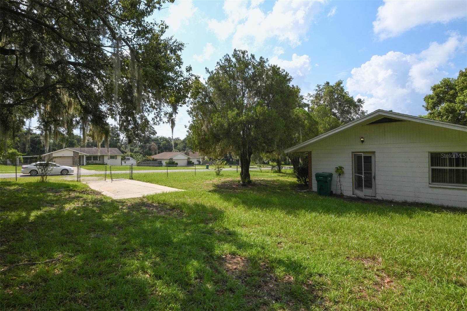 408 S APOPKA AVE, INVERNESS, FL, 34452
