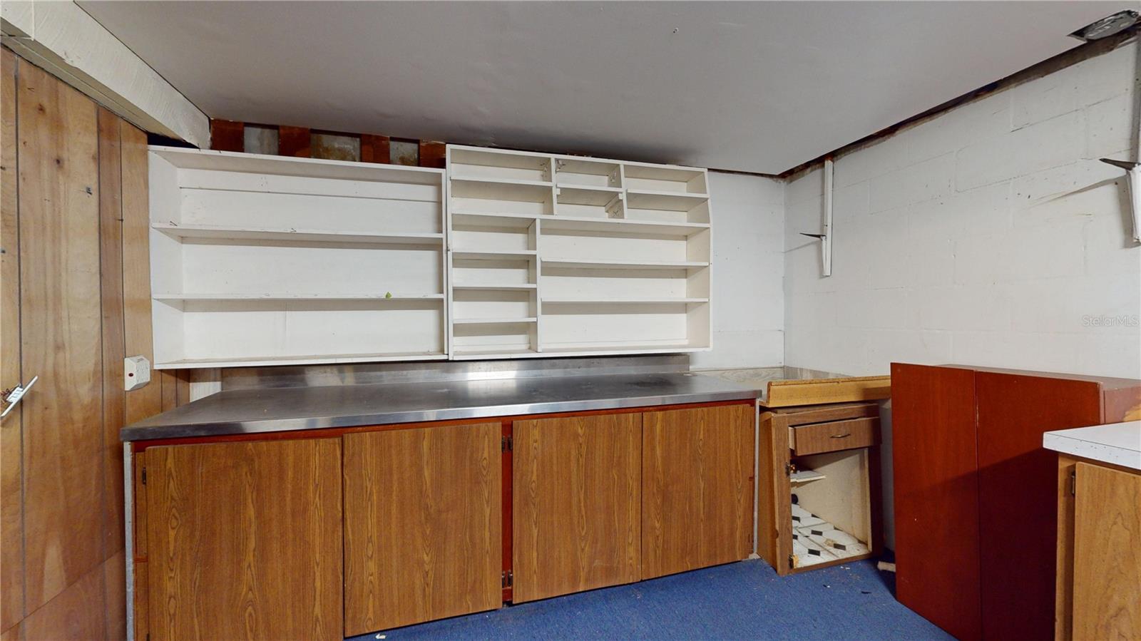 408 S APOPKA AVE, INVERNESS, FL, 34452