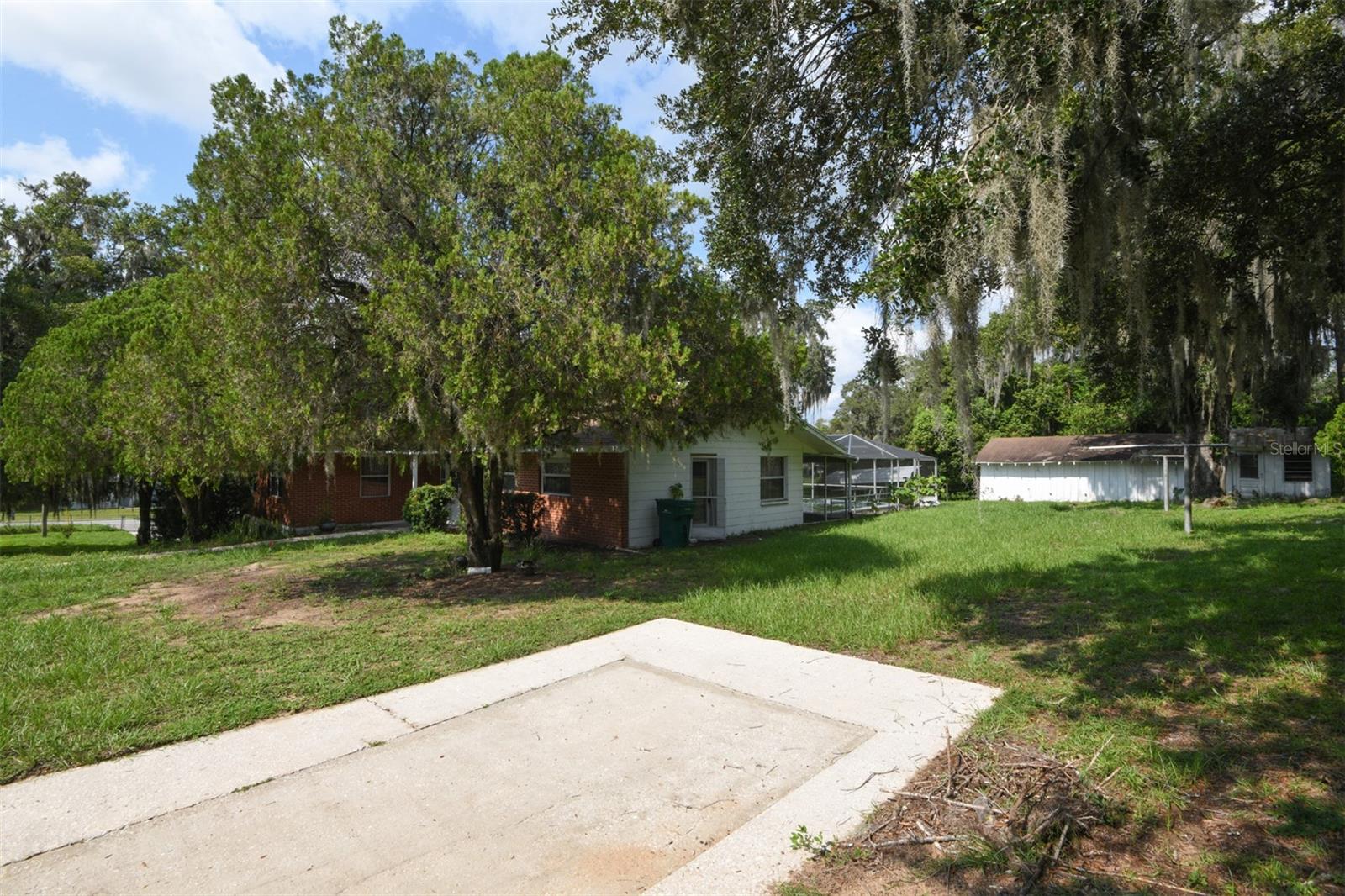 408 S APOPKA AVE, INVERNESS, FL, 34452