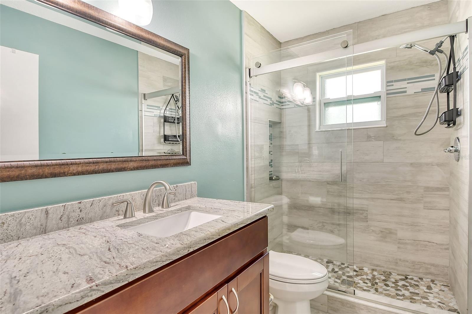 2480 MCGUFFY CIR, SARASOTA, FL, 34235