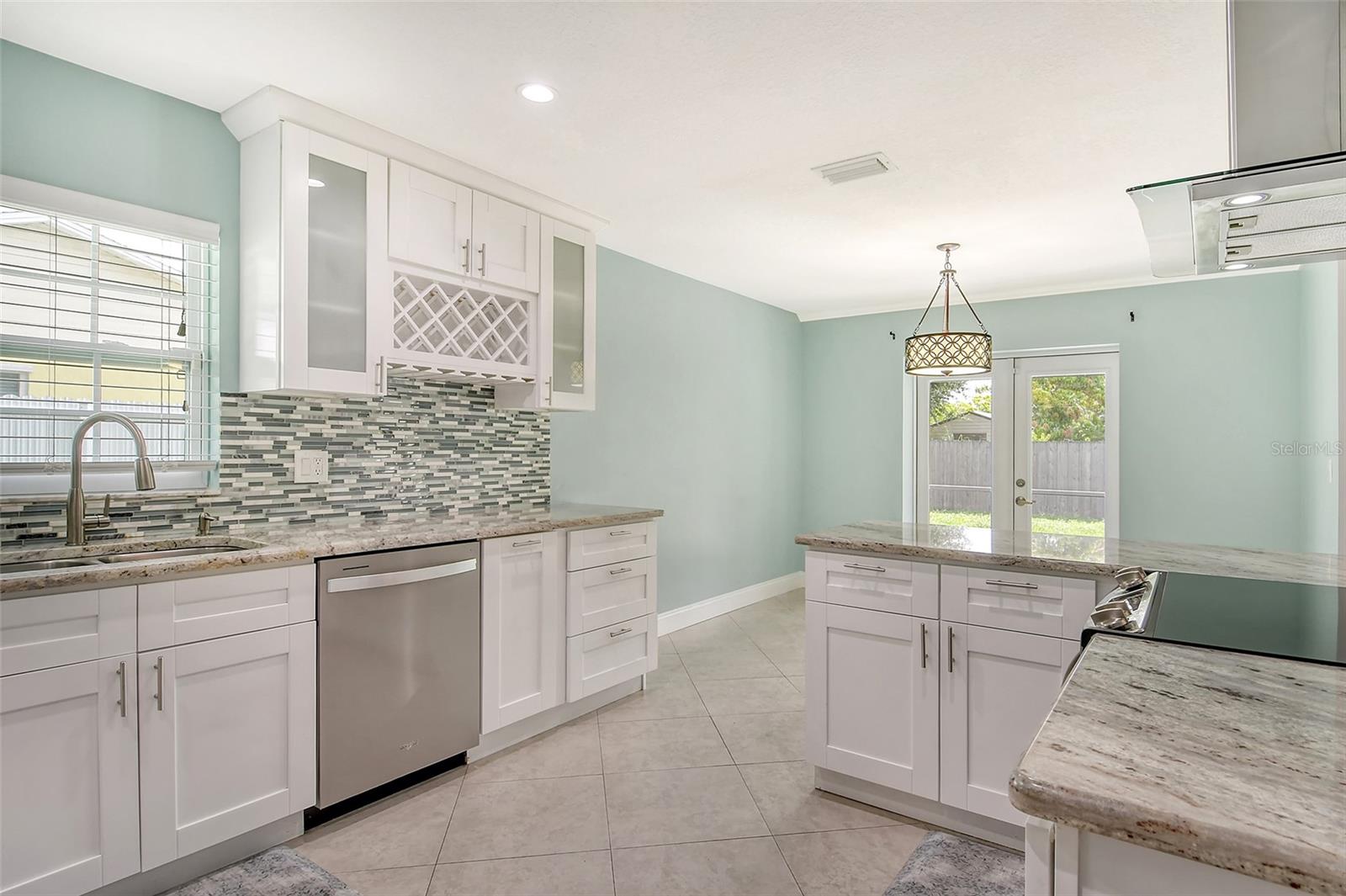 2480 MCGUFFY CIR, SARASOTA, FL, 34235