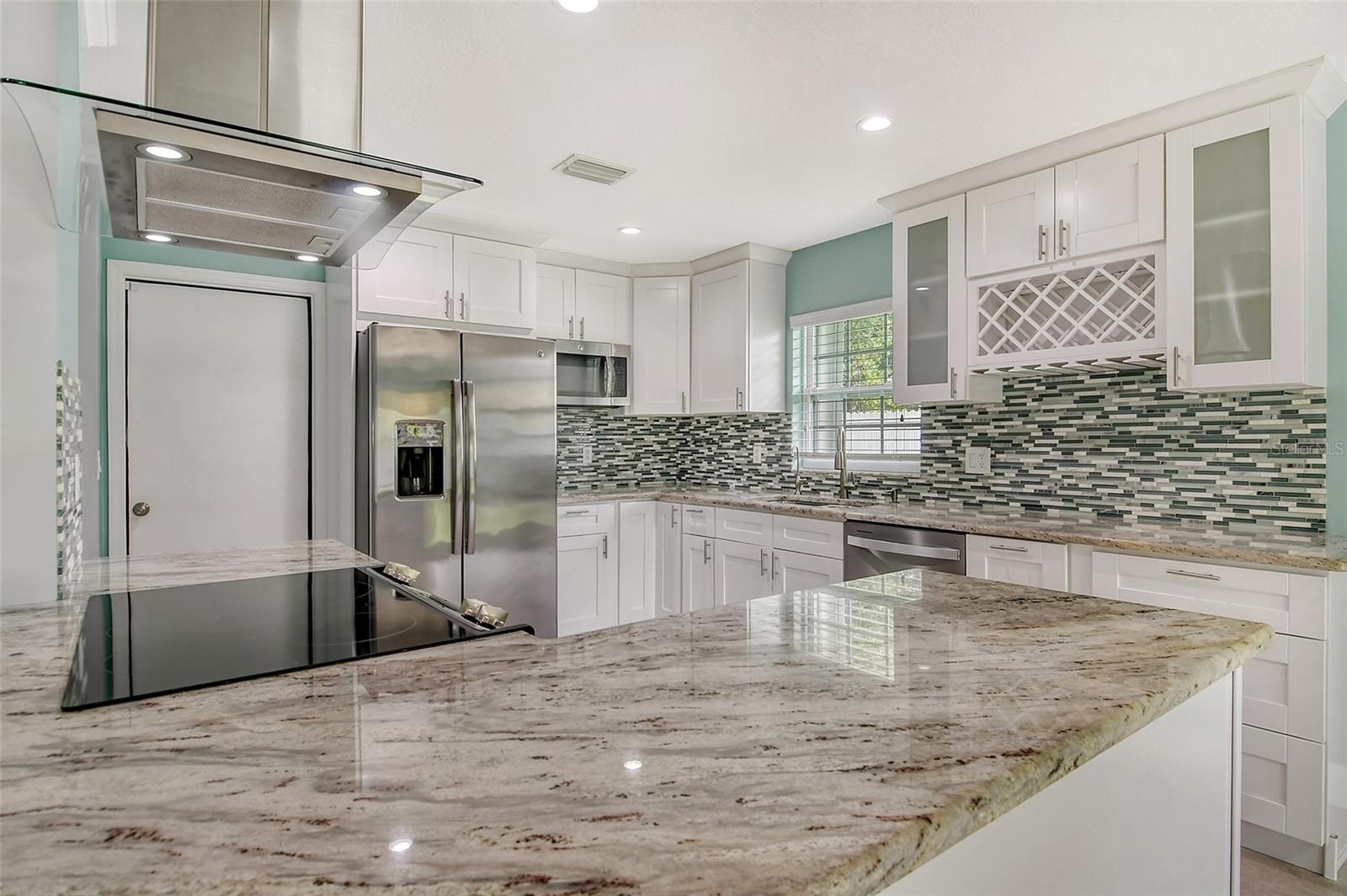 2480 MCGUFFY CIR, SARASOTA, FL, 34235
