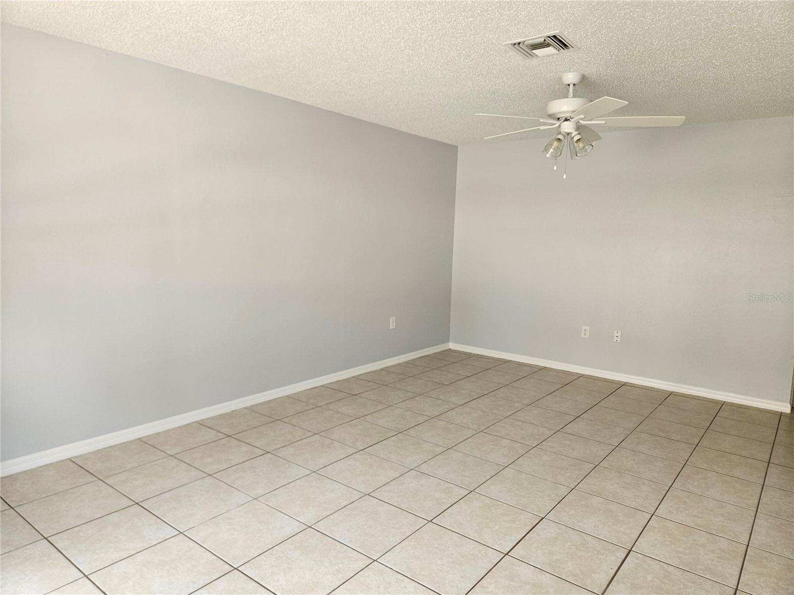 733 E ALFRED ST, TAVARES, FL, 32778