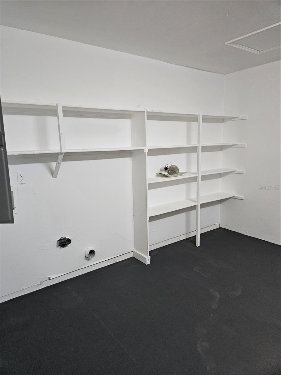 733 E ALFRED ST, TAVARES, FL, 32778