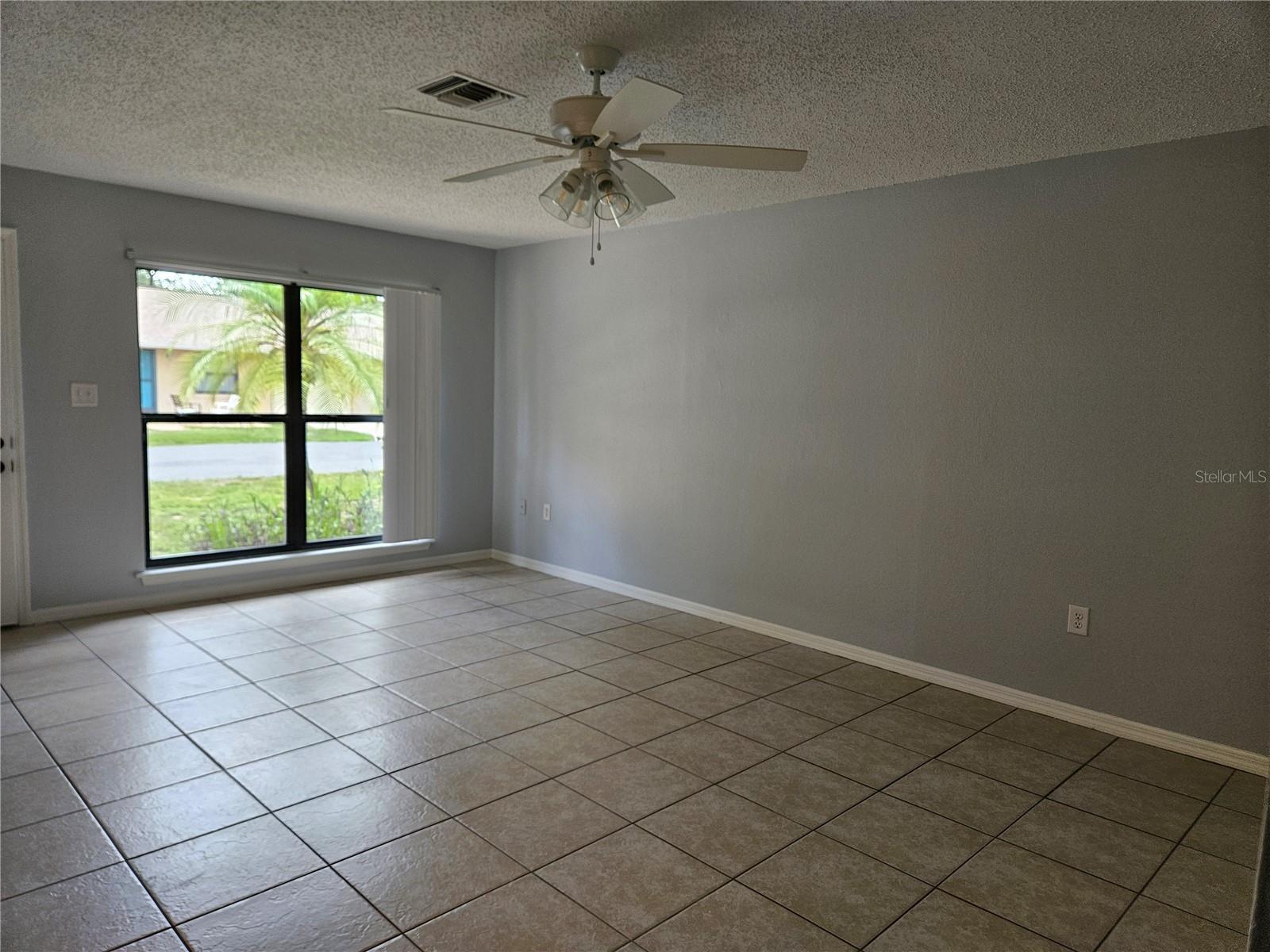 733 E ALFRED ST, TAVARES, FL, 32778