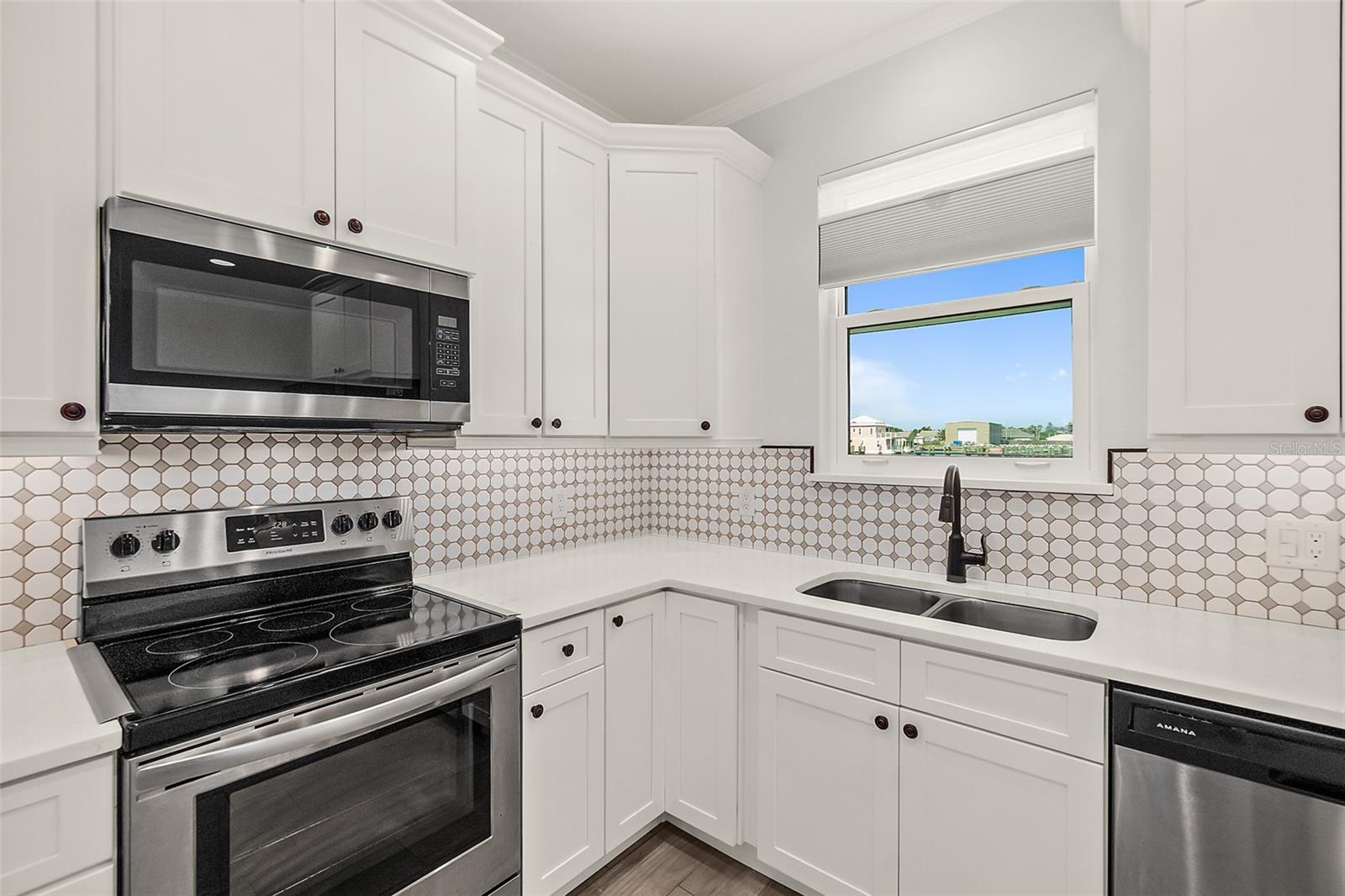 204 LAMBERT AVE, FLAGLER BEACH, FL, 32136
