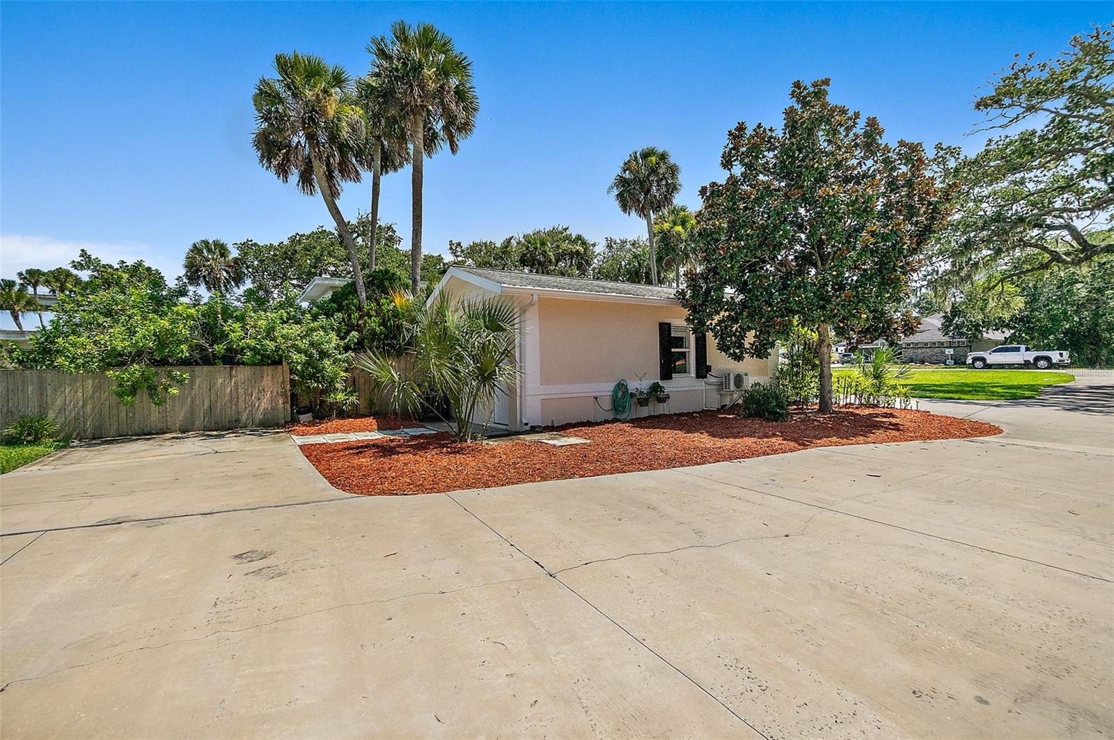 204 LAMBERT AVE, FLAGLER BEACH, FL, 32136