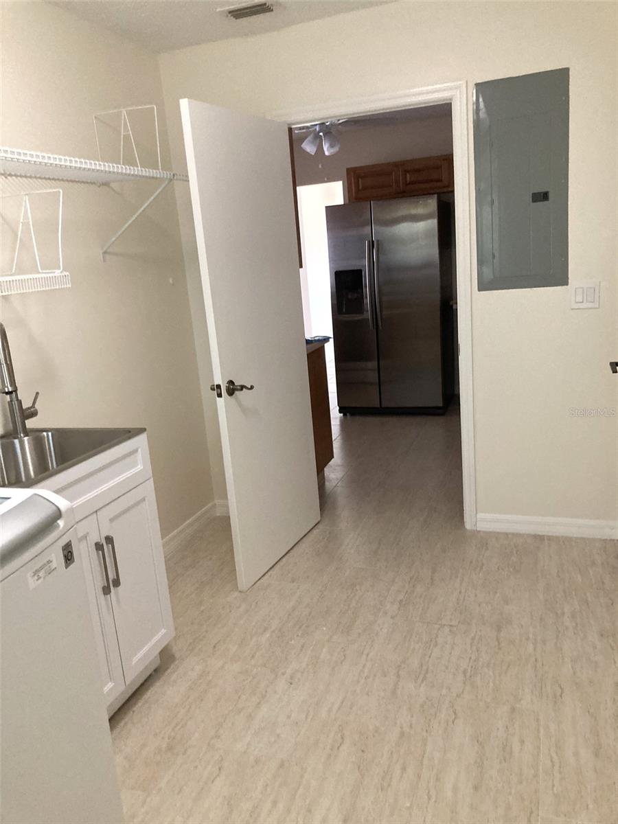 1505 CLOISTER DR, SUN CITY CENTER, FL, 33573