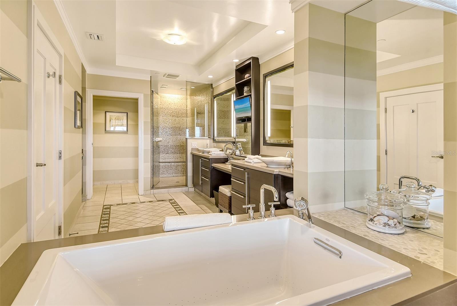 915 SEASIDE DR #606, Weeks 12-13, SARASOTA, FL, 34242